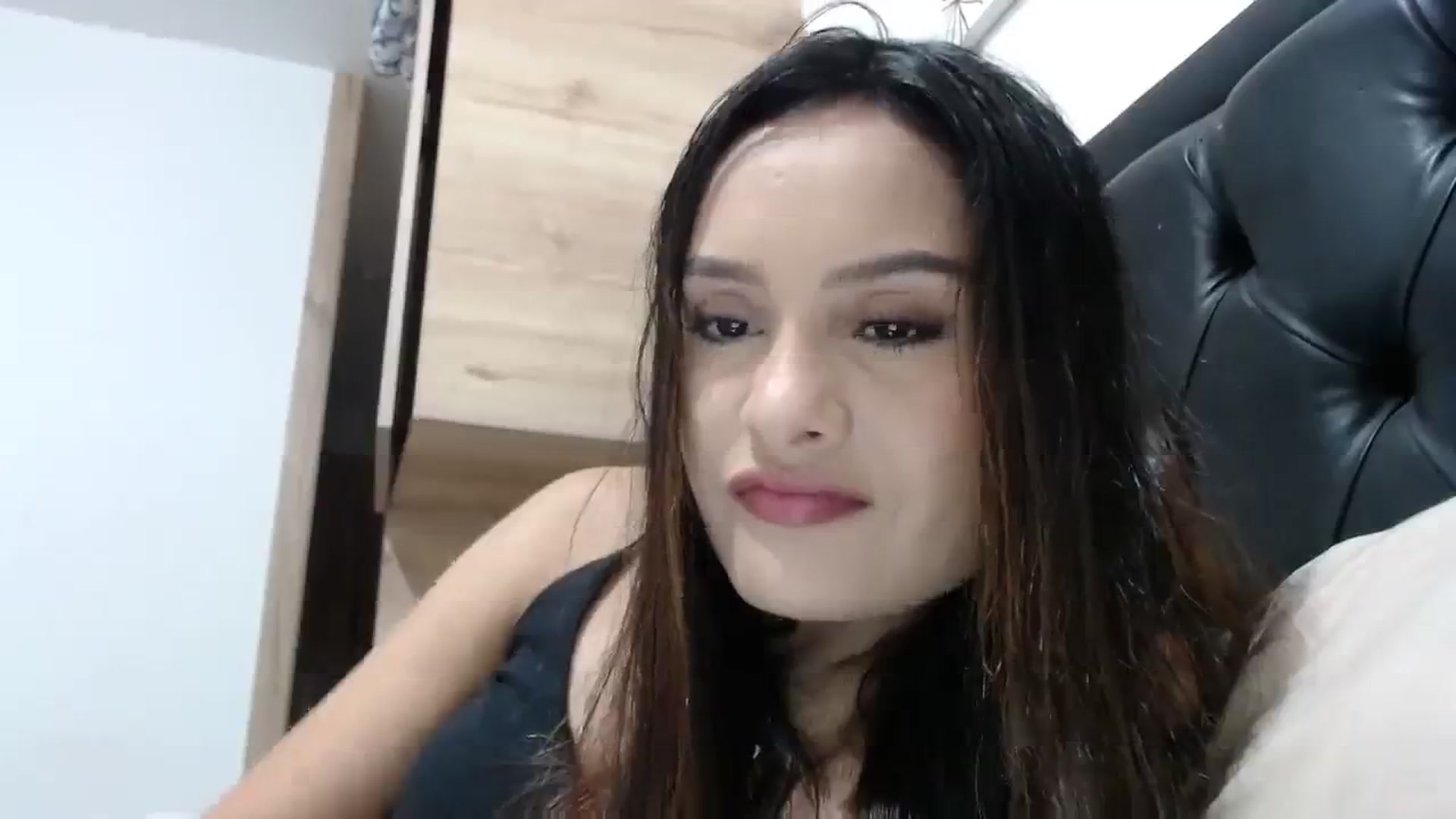 Gallery image thumbnail from nicollemiler's myfreecams stream on, 11/19/2023, 03:39 image 9 of 20