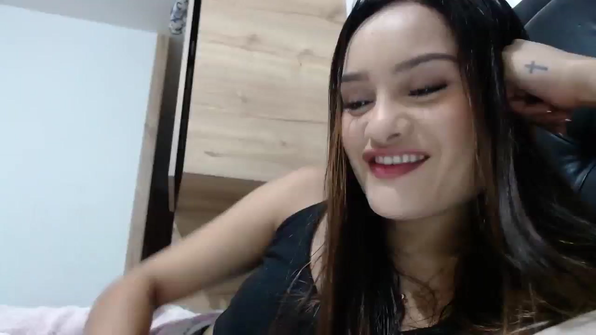Gallery image thumbnail from nicollemiler's myfreecams stream on, 11/19/2023, 03:39 image 1 of 20