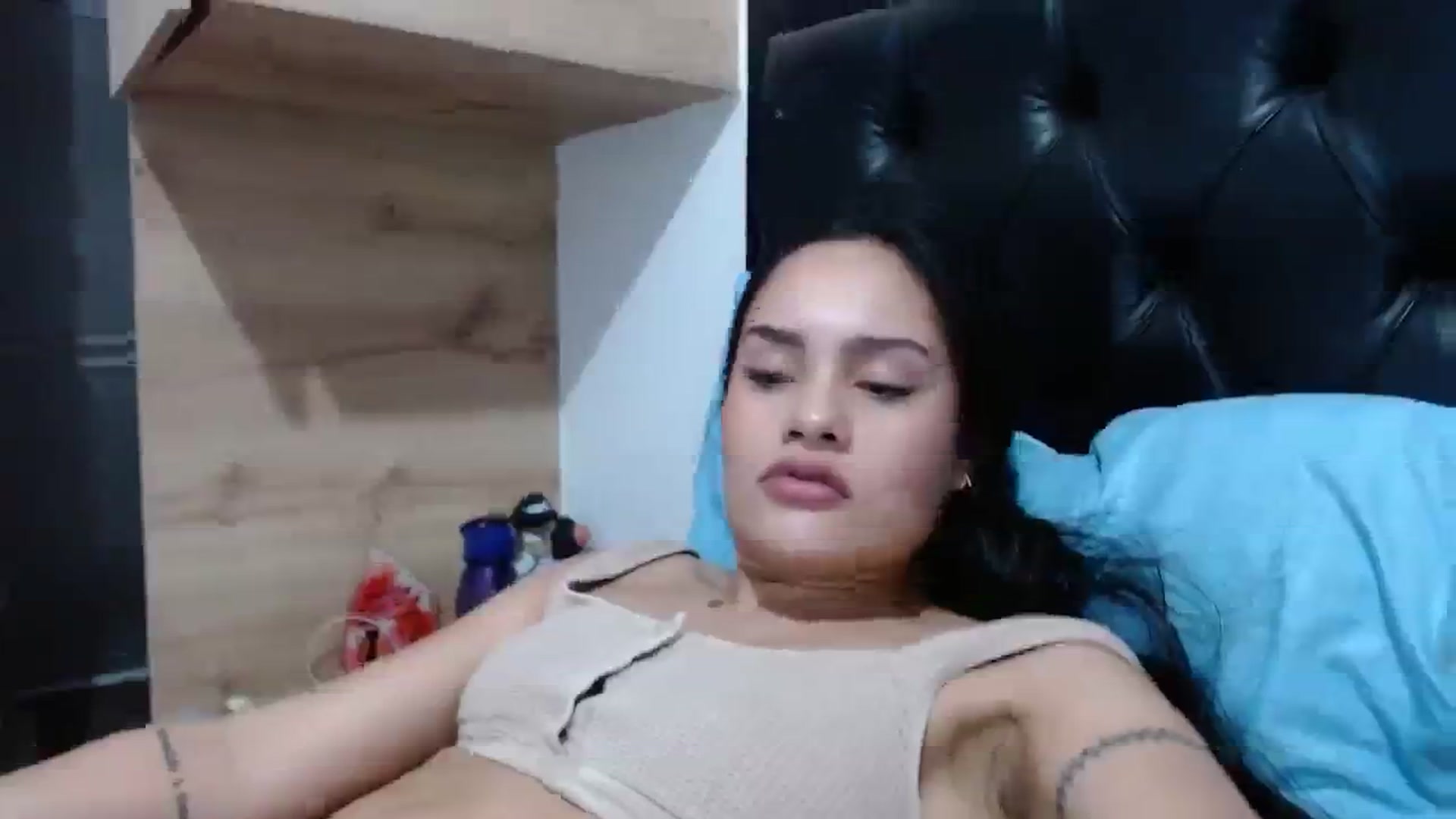 Gallery image thumbnail from nicollemiler's myfreecams stream on, 12/11/2023, 06:02 image 4 of 20