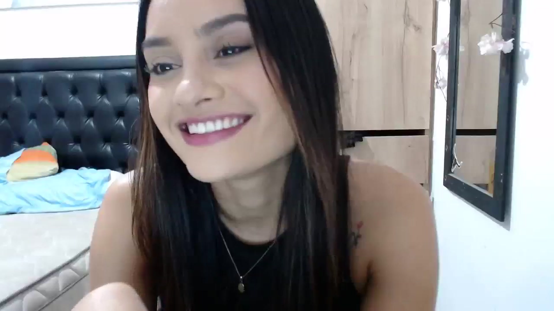 Gallery image thumbnail from nicollemiler's myfreecams stream on, 12/28/2023, 06:08 image 11 of 20