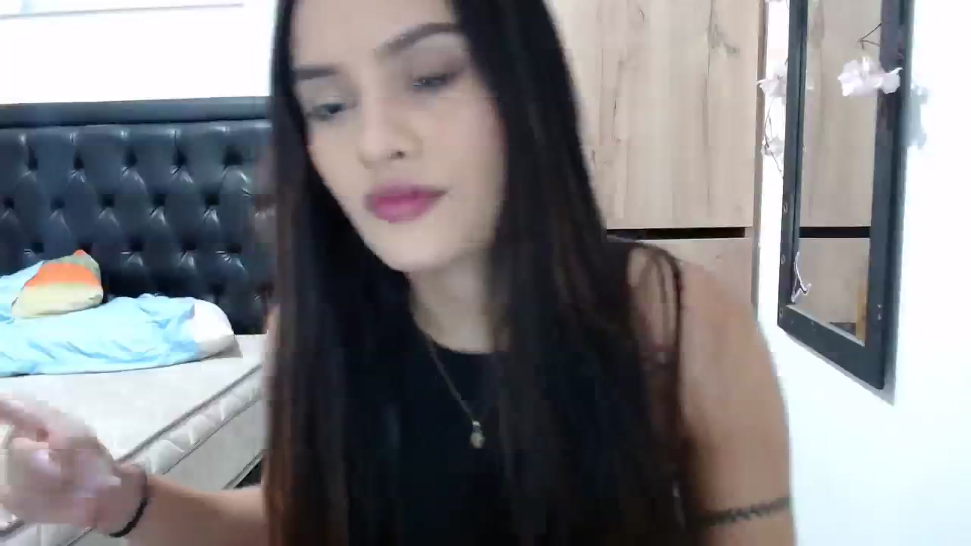 Gallery image thumbnail from nicollemiler's myfreecams stream on, 12/28/2023, 06:08 image 3 of 20