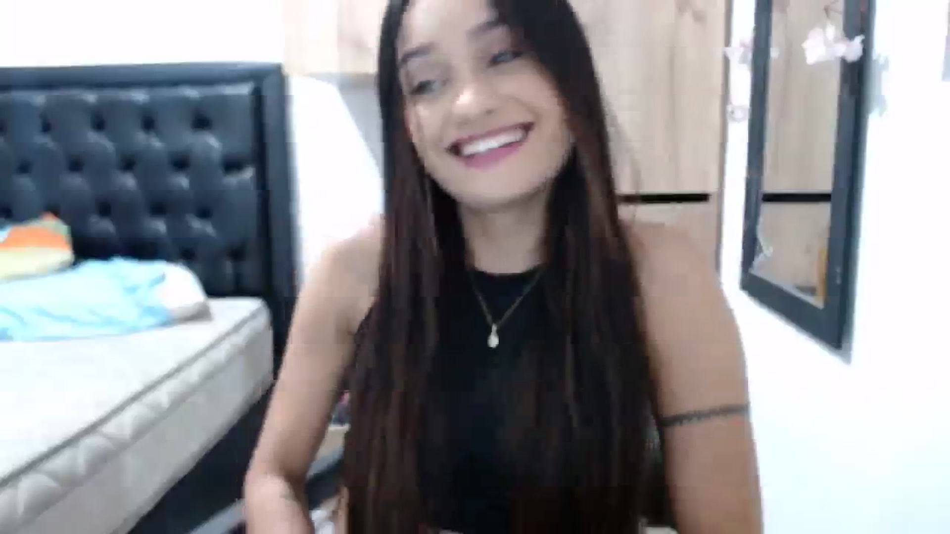 Gallery image thumbnail from nicollemiler's myfreecams stream on, 12/28/2023, 06:29 image 18 of 20