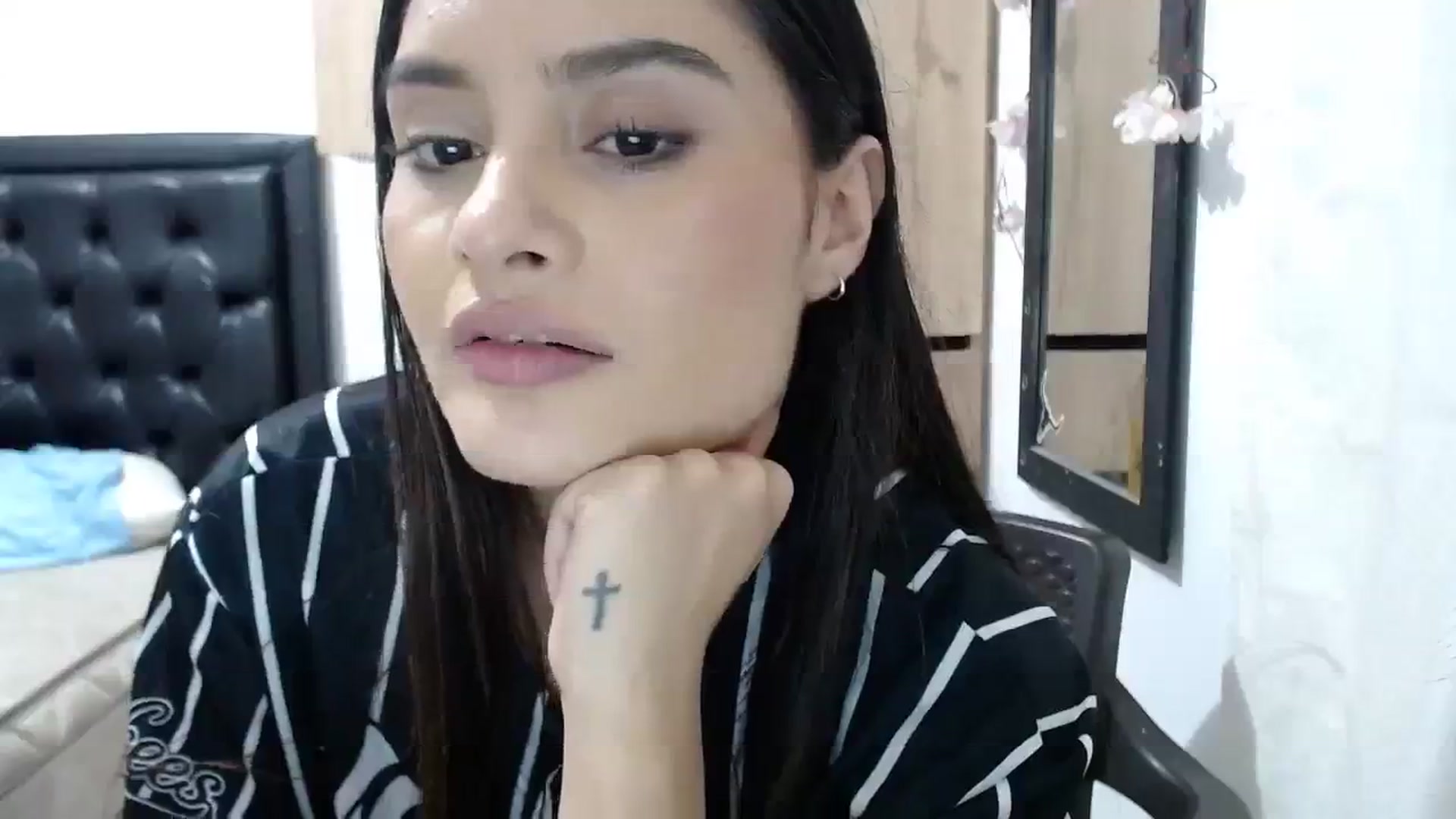 Gallery image thumbnail from nicollemiler's myfreecams stream on, 12/28/2023, 07:57 image 4 of 20
