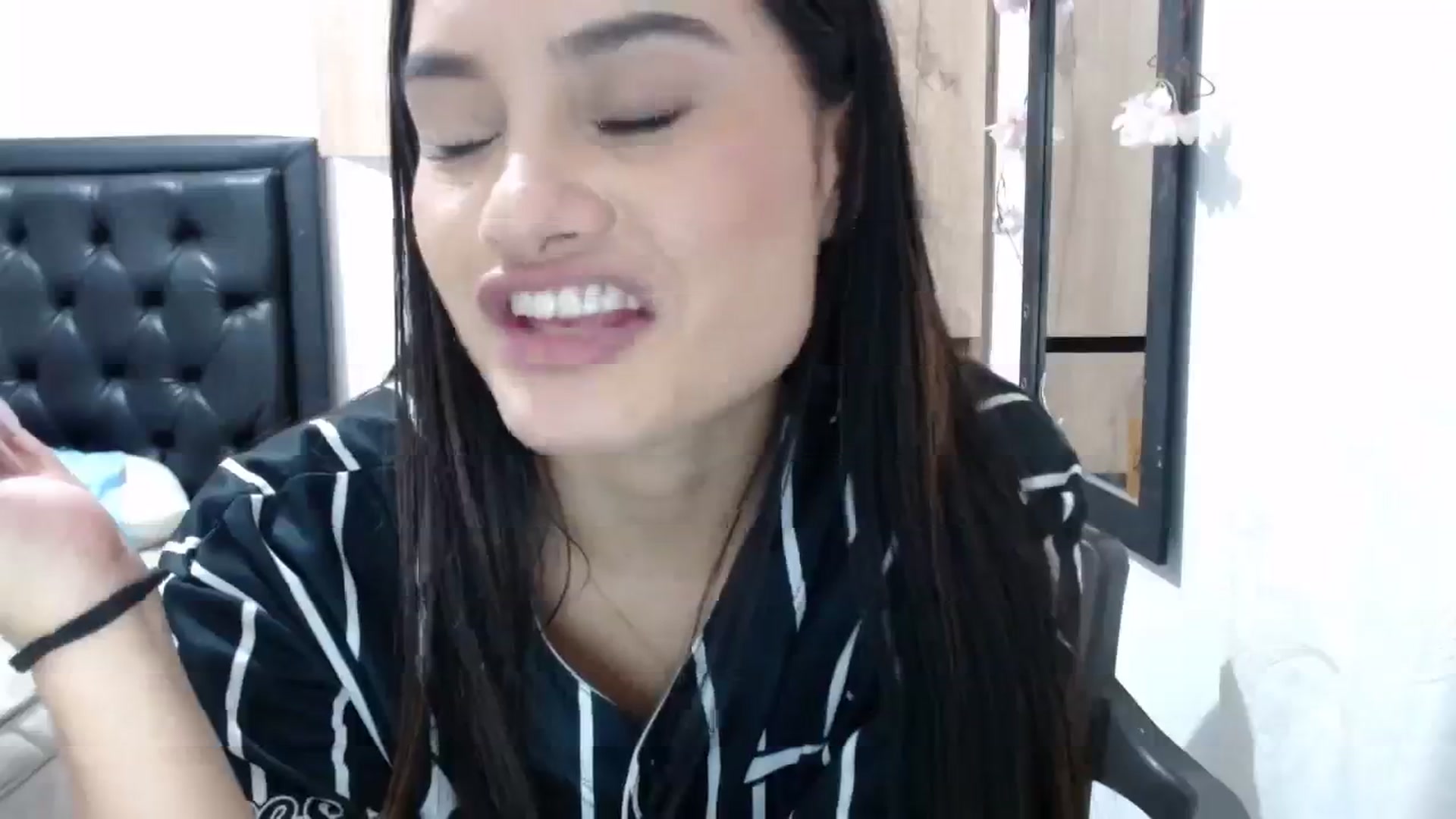 Gallery image thumbnail from nicollemiler's myfreecams stream on, 12/28/2023, 07:57 image 13 of 20