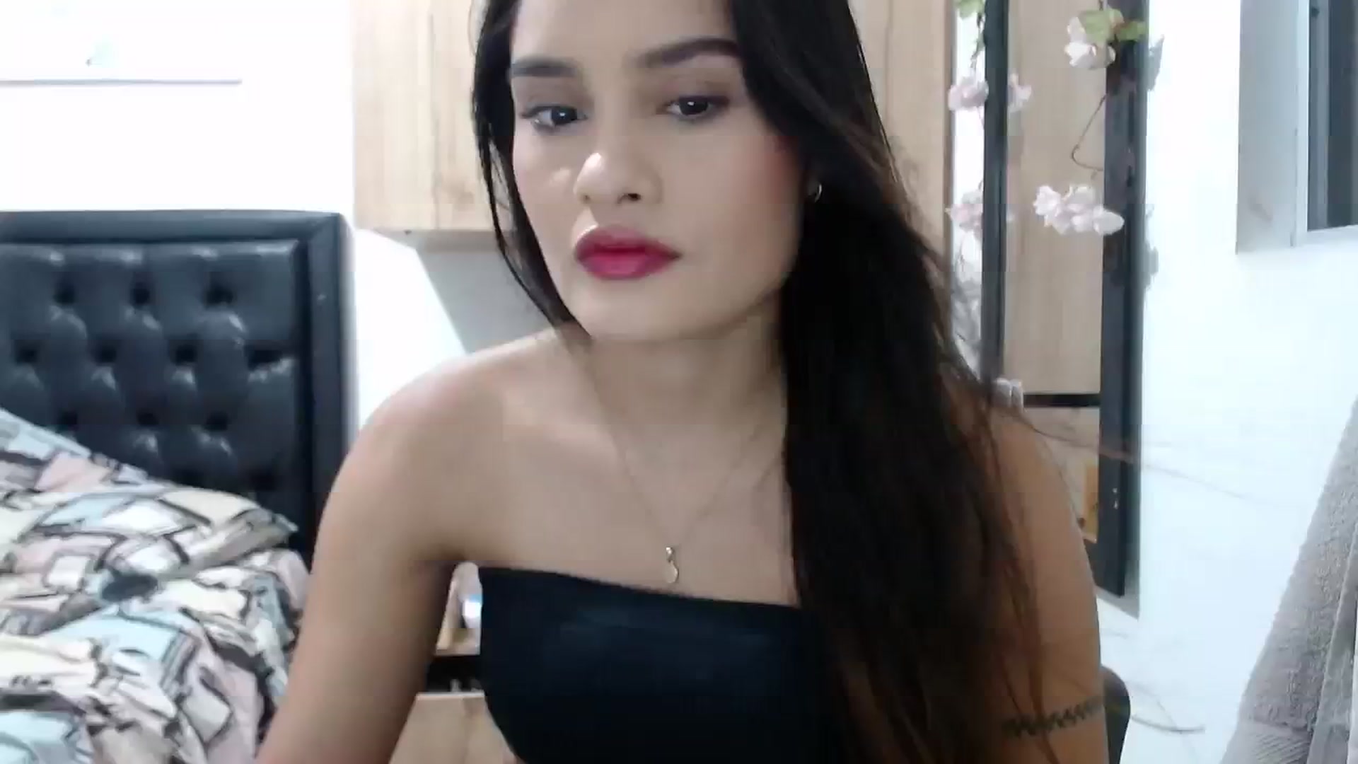 Gallery image thumbnail from nicollemiler's myfreecams stream on, 01/29/2024, 02:03 image 13 of 20