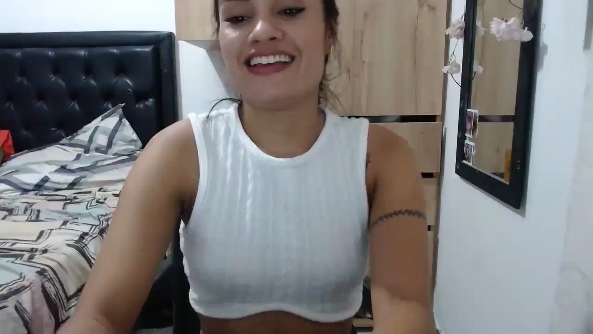 Gallery image thumbnail from nicollemiler's myfreecams stream on, 02/01/2024, 05:03 image 11 of 20