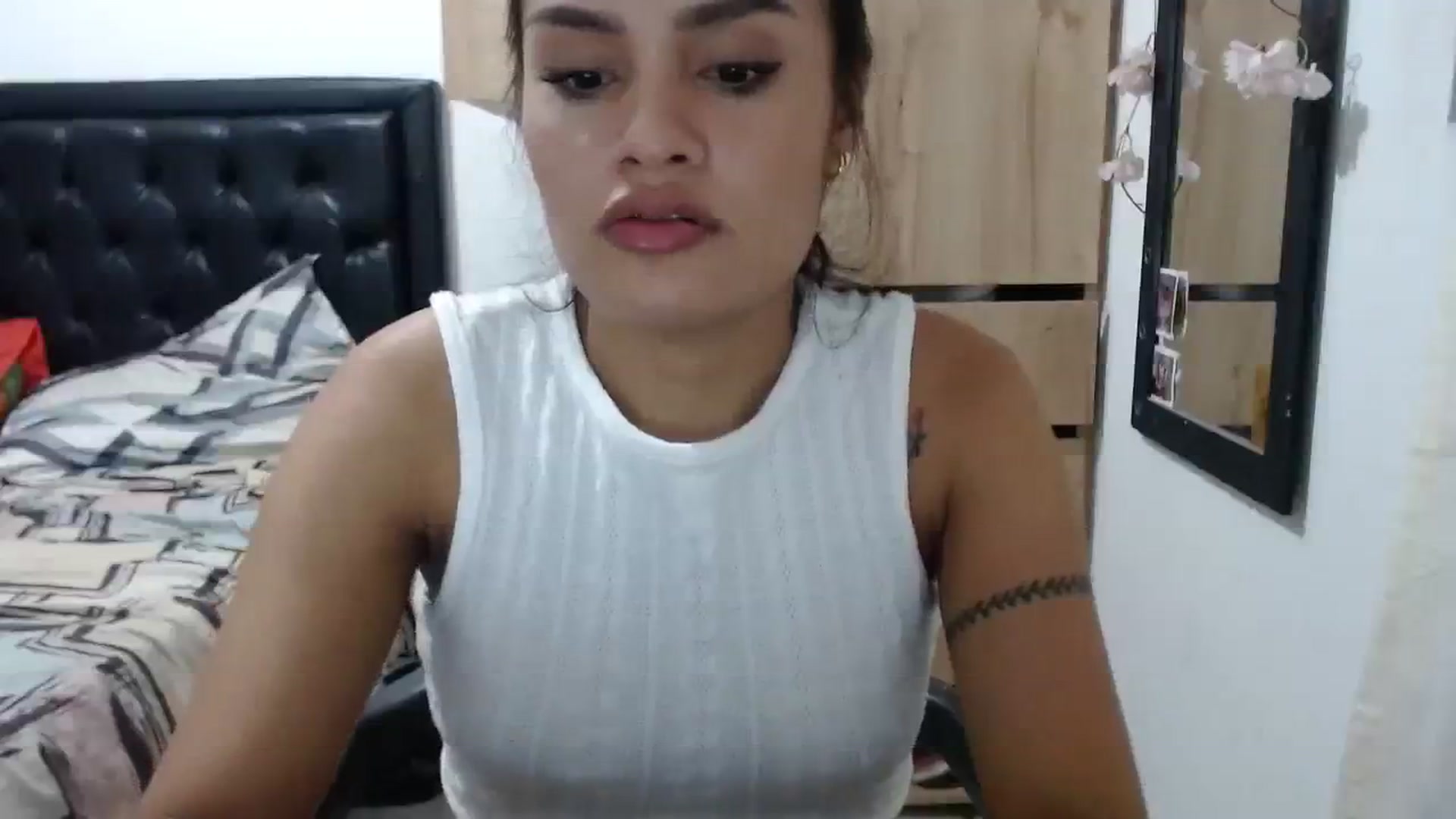 Gallery image thumbnail from nicollemiler's myfreecams stream on, 02/01/2024, 06:24 image 6 of 20