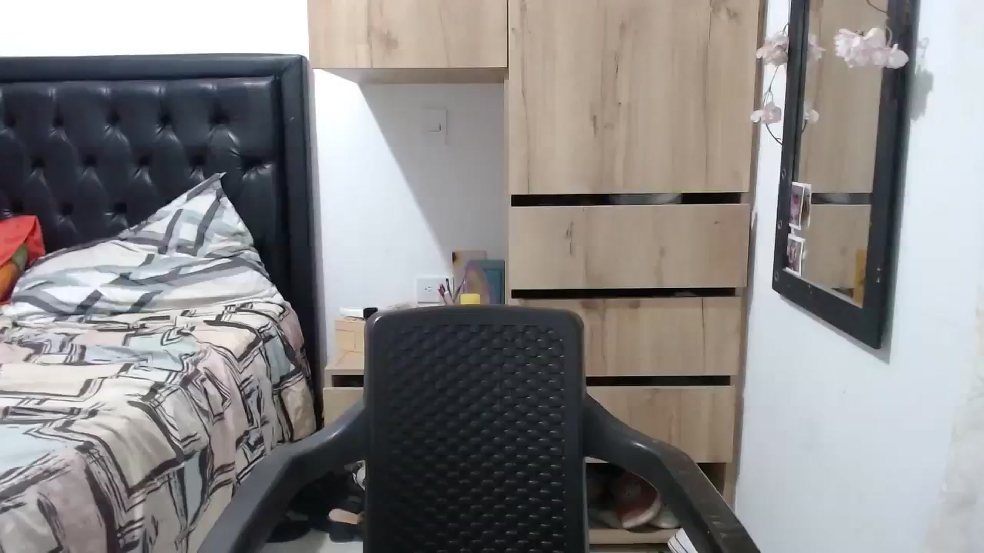 Gallery image thumbnail from nicollemiler's myfreecams stream on, 02/01/2024, 06:24 image 13 of 20