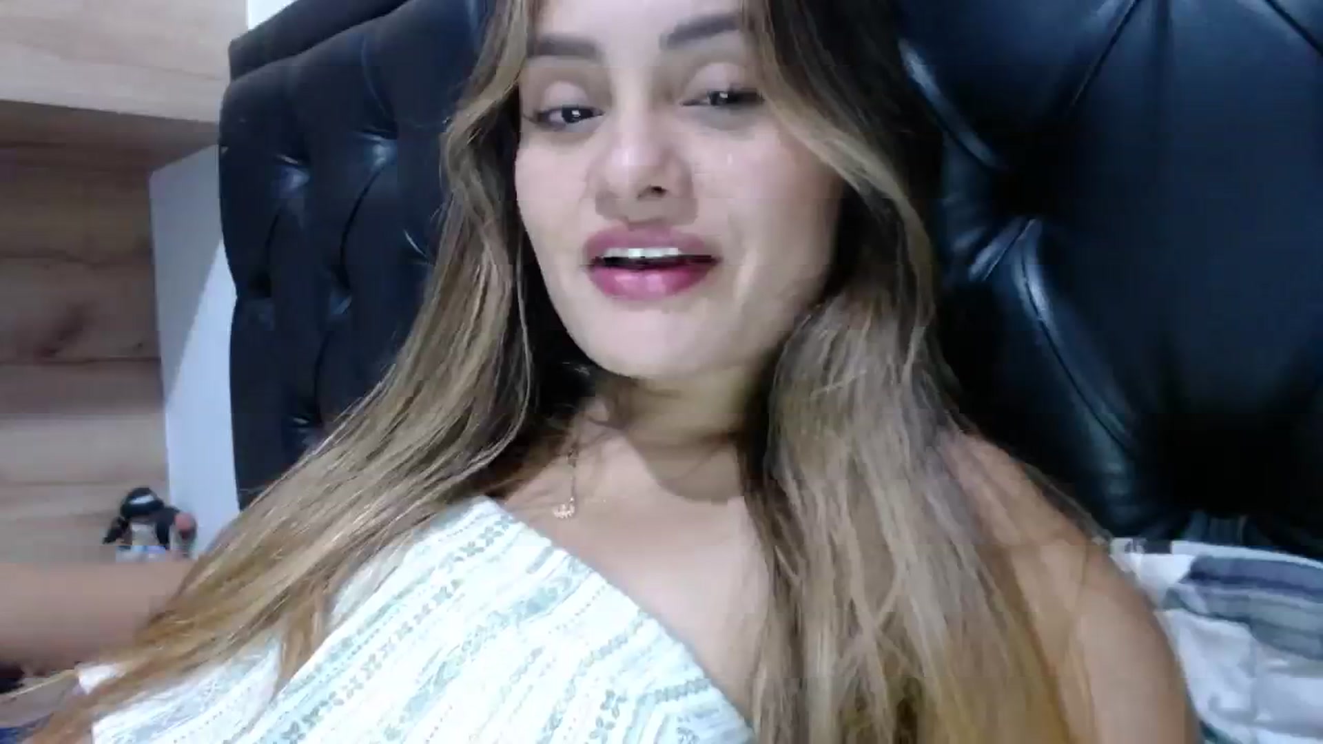 Gallery image thumbnail from nicollemiler's myfreecams stream on, 04/11/2024, 05:47 image 15 of 20