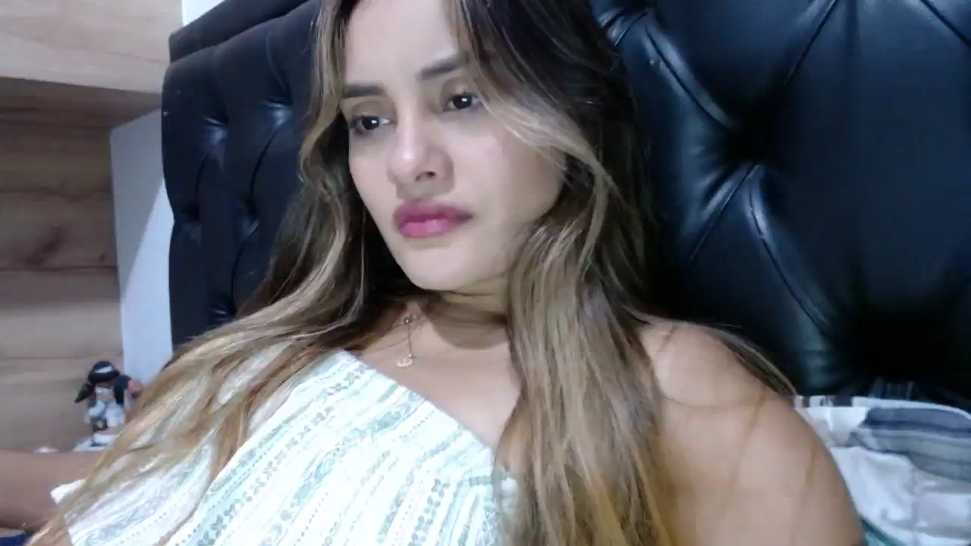 Gallery image thumbnail from nicollemiler's myfreecams stream on, 04/11/2024, 05:47 image 16 of 20
