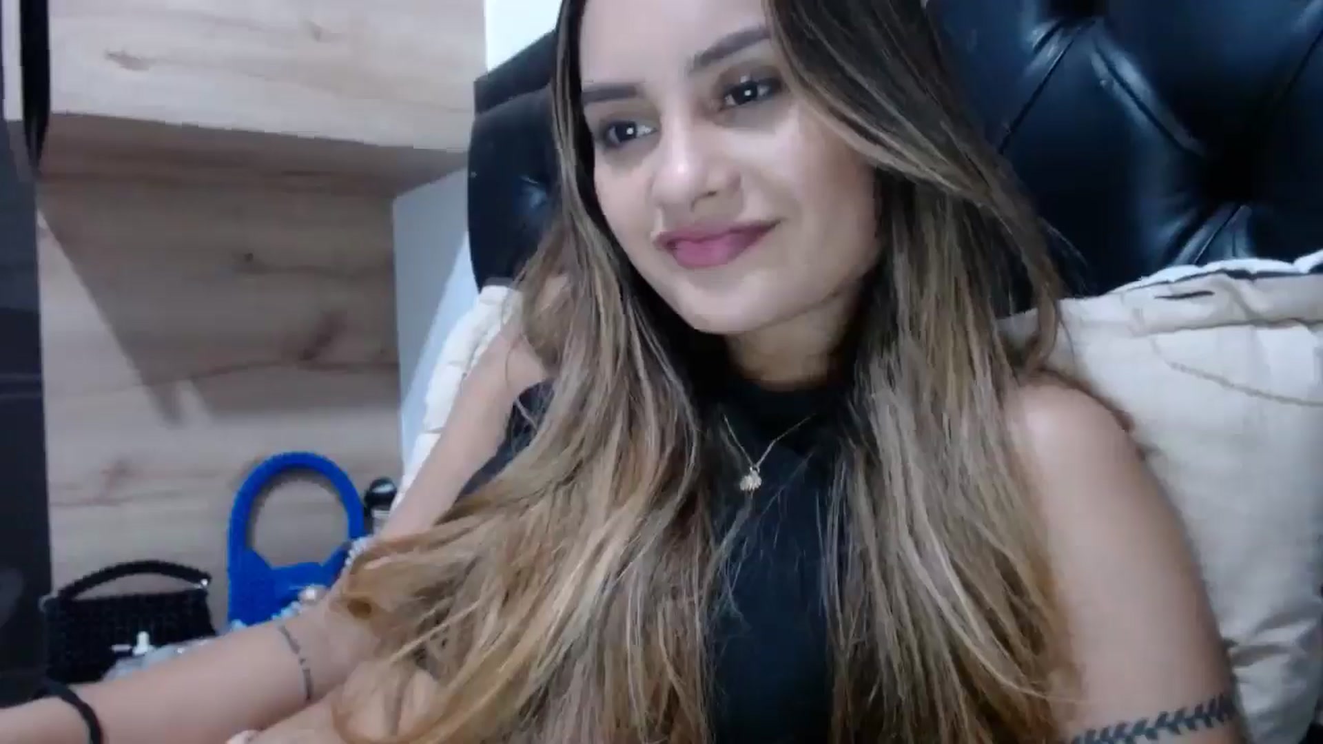 Gallery image thumbnail from nicollemiler's myfreecams stream on, 04/17/2024, 06:30 image 8 of 20