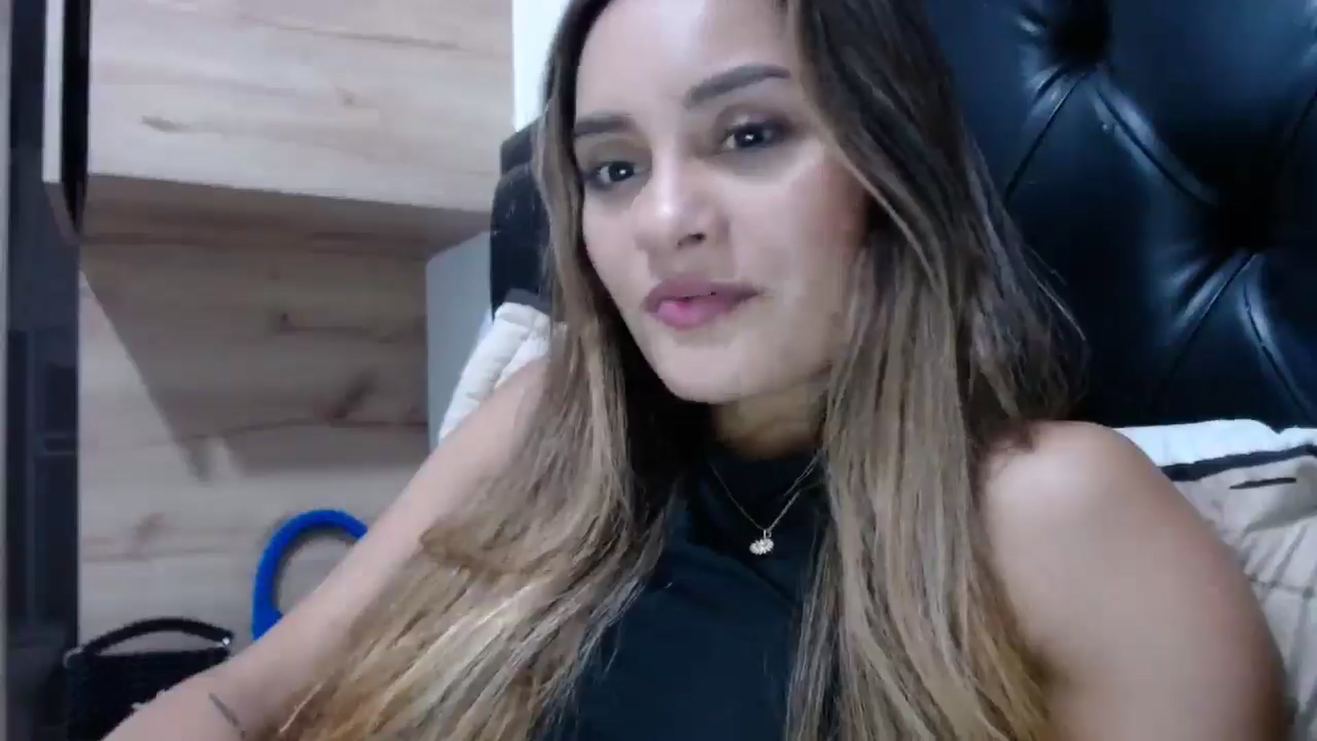 Gallery image thumbnail from nicollemiler's myfreecams stream on, 04/17/2024, 06:30 image 20 of 20