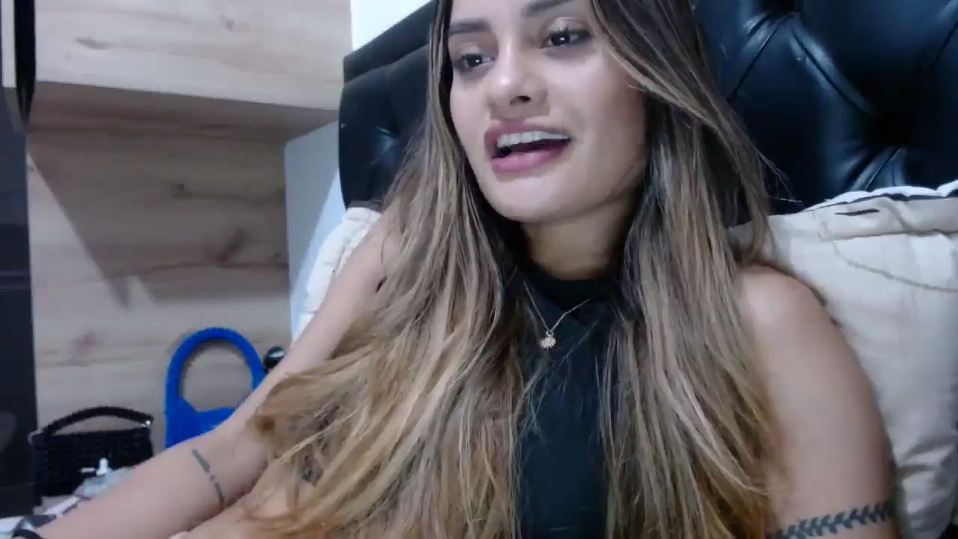 Gallery image thumbnail from nicollemiler's myfreecams stream on, 04/17/2024, 06:30 image 7 of 20