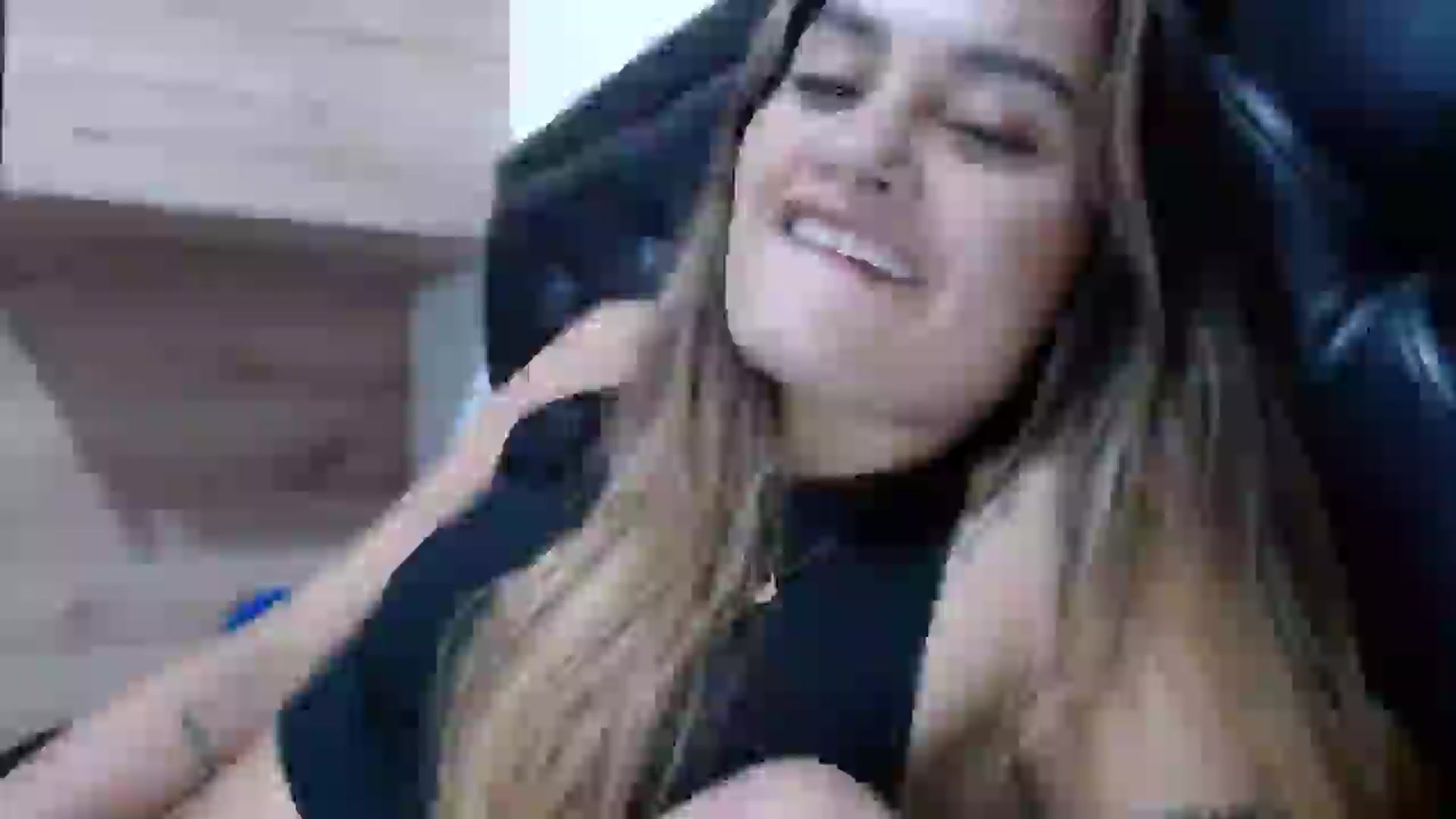 Gallery image thumbnail from nicollemiler's myfreecams stream on, 04/17/2024, 07:15 image 8 of 20