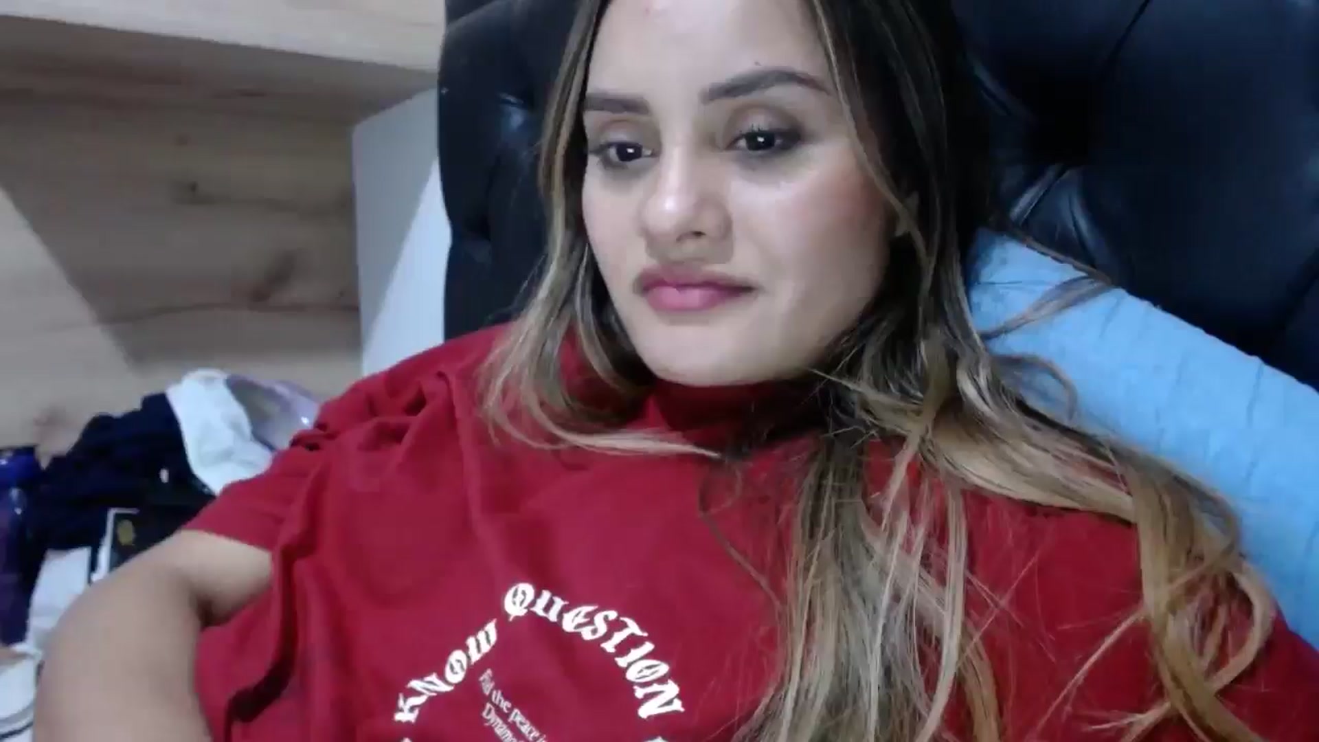 Gallery image thumbnail from nicollemiler's myfreecams stream on, 05/03/2024, 07:25 image 7 of 20