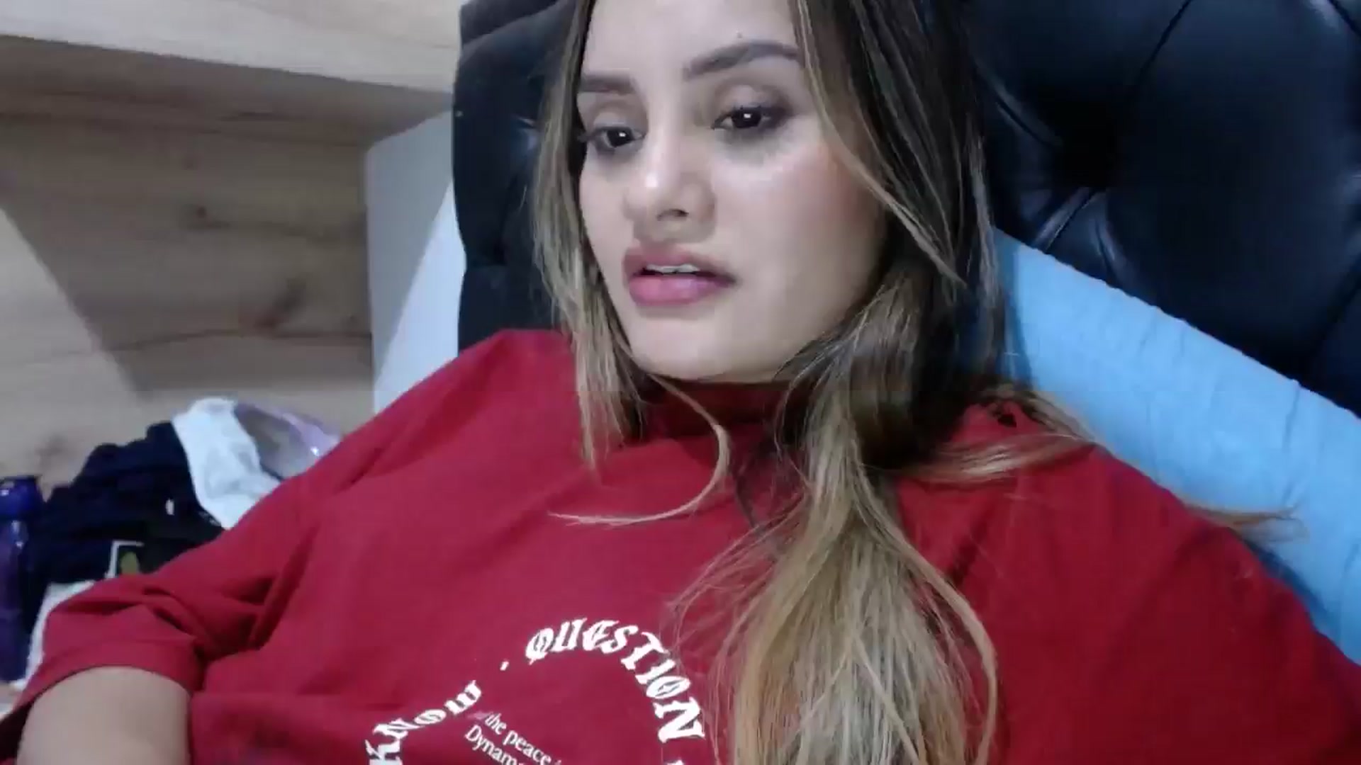 Gallery image thumbnail from nicollemiler's myfreecams stream on, 05/03/2024, 07:25 image 5 of 20