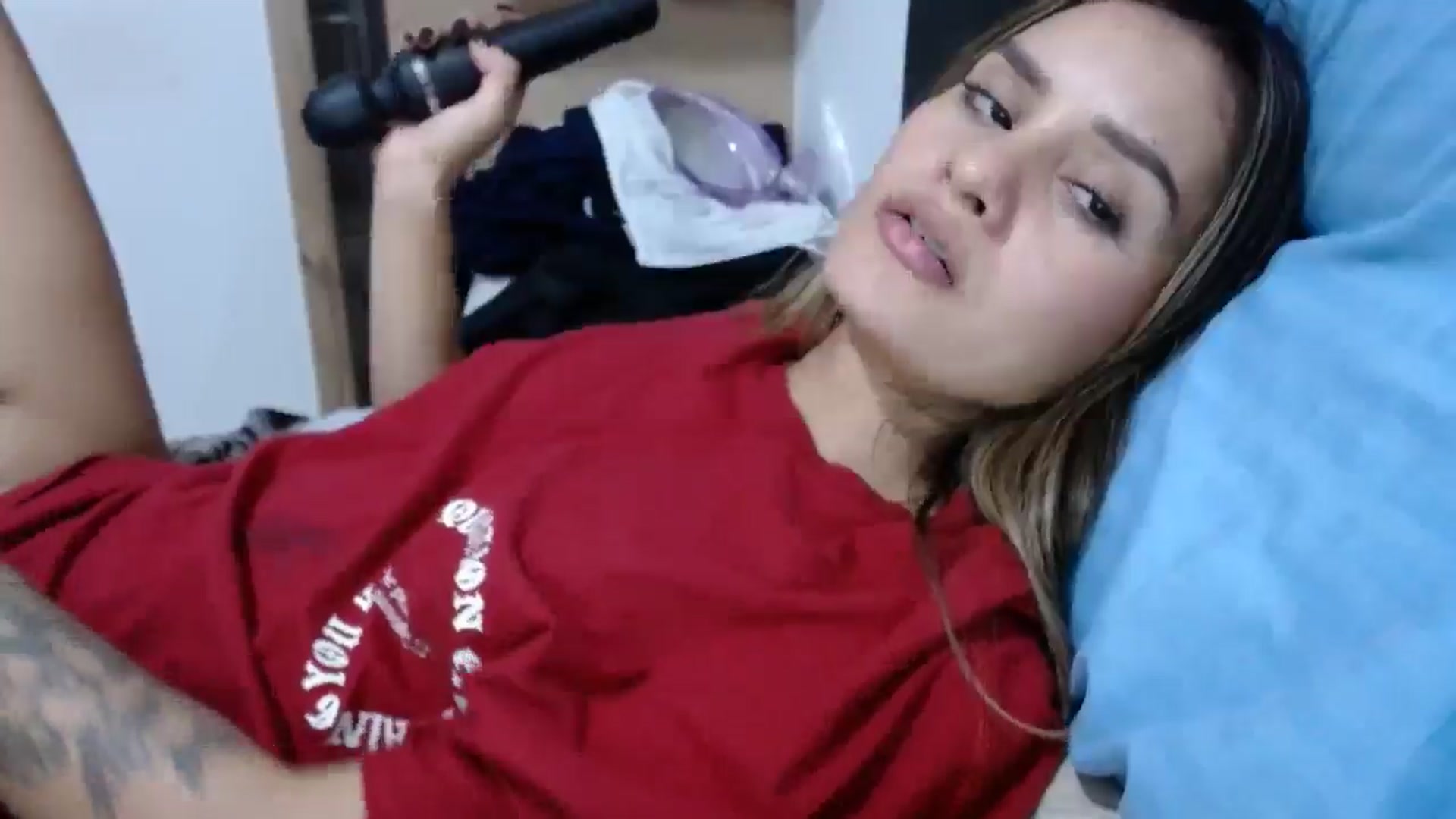 Gallery image thumbnail from nicollemiler's myfreecams stream on, 05/03/2024, 07:25 image 19 of 20