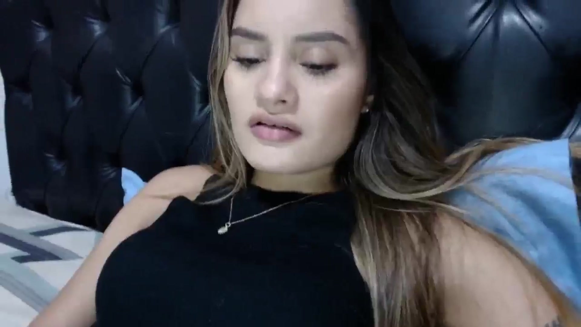 Gallery image thumbnail from nicollemiler's myfreecams stream on, 05/09/2024, 08:01 image 14 of 20