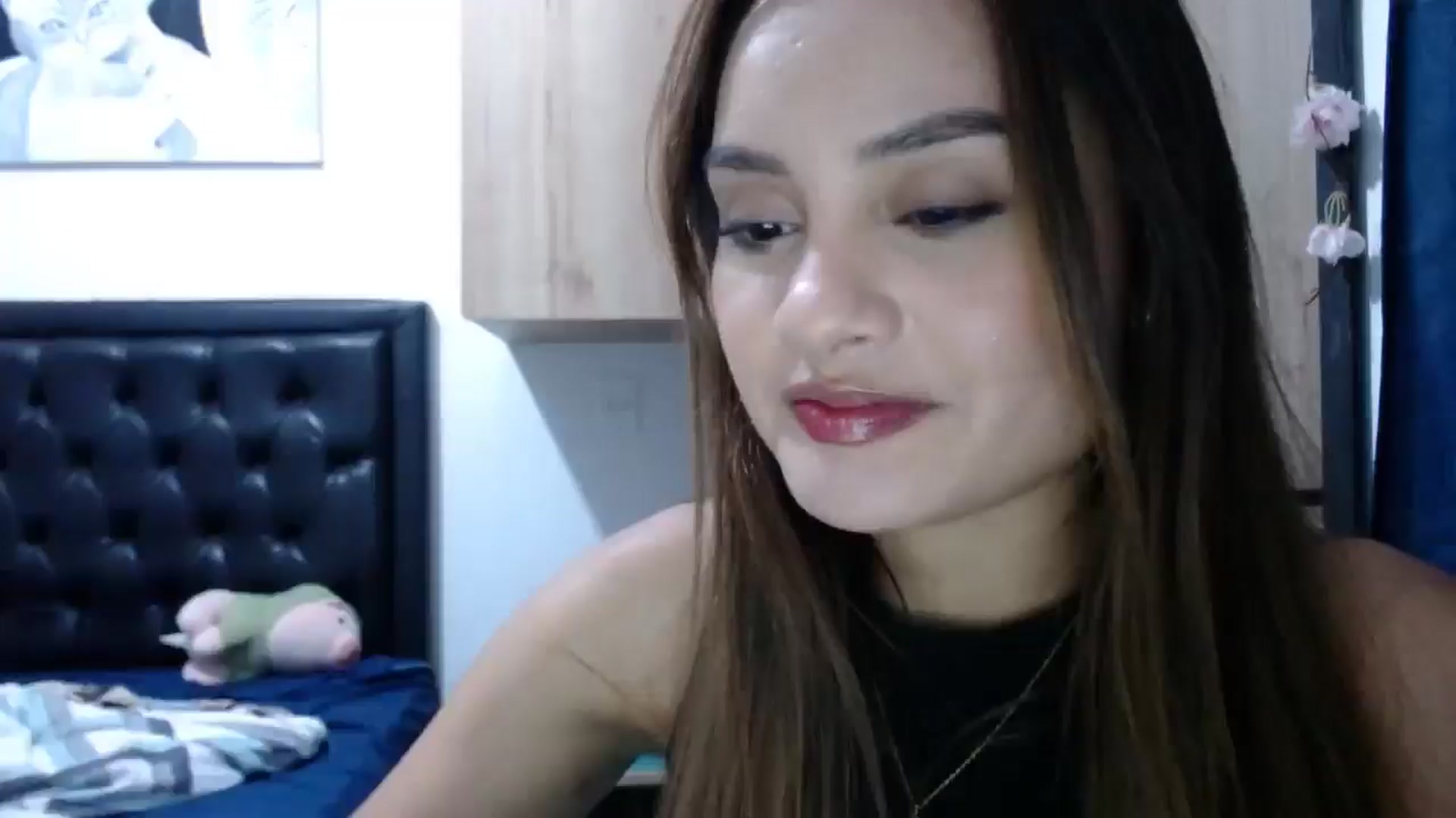 Gallery image thumbnail from nicollemiler's myfreecams stream on, 05/22/2024, 06:57 image 13 of 20