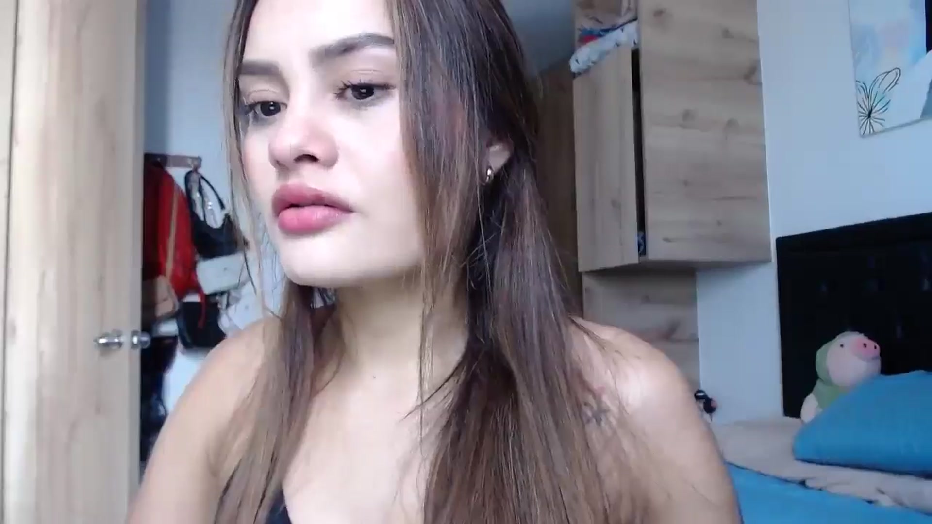 Gallery image thumbnail from nicollemiler's myfreecams stream on, 06/12/2024, 14:16 image 15 of 20