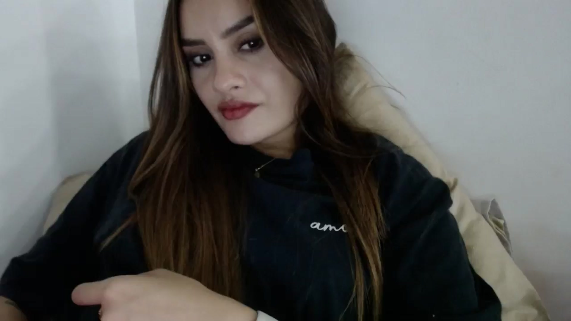 Gallery image thumbnail from nicollemiler's myfreecams stream on, 06/26/2024, 06:18 image 19 of 20