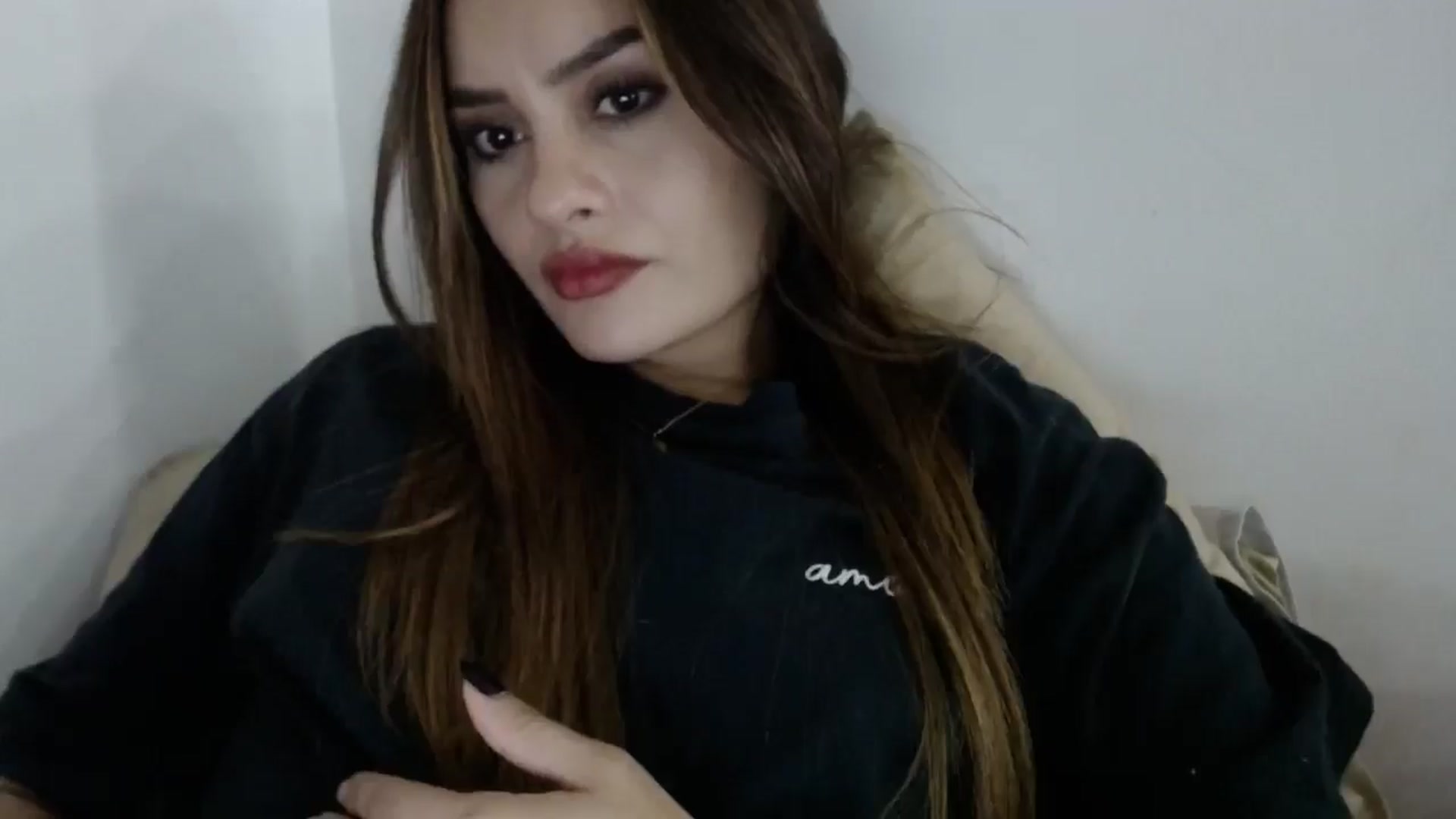 Gallery image thumbnail from nicollemiler's myfreecams stream on, 06/26/2024, 06:18 image 14 of 20
