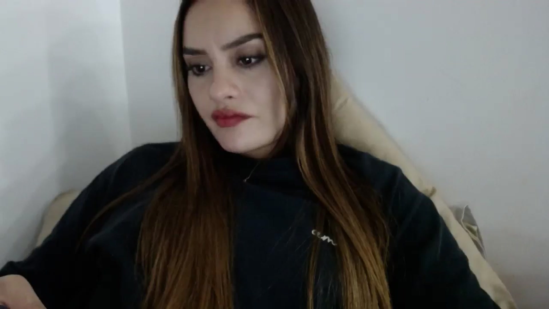 Gallery image thumbnail from nicollemiler's myfreecams stream on, 06/26/2024, 06:18 image 8 of 20