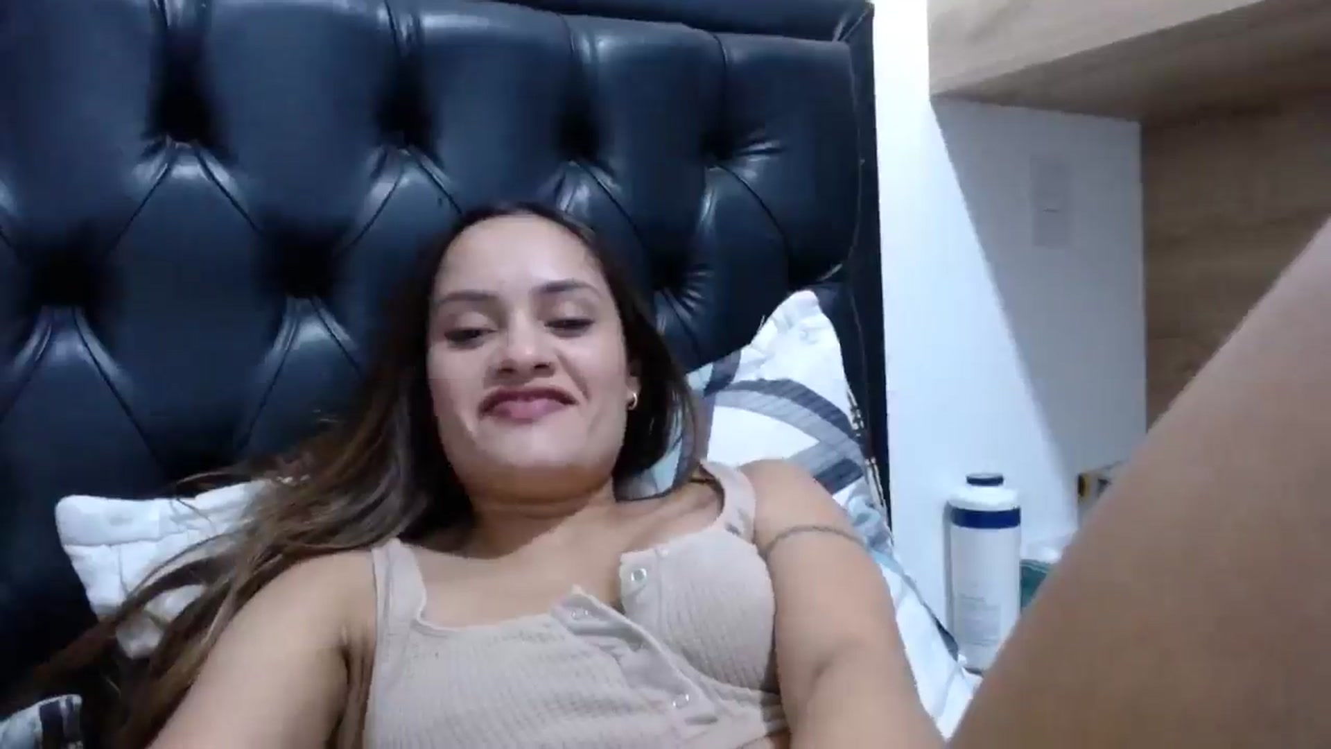 Gallery image thumbnail from nicollemiler's myfreecams stream on, 06/28/2024, 06:02 image 2 of 20