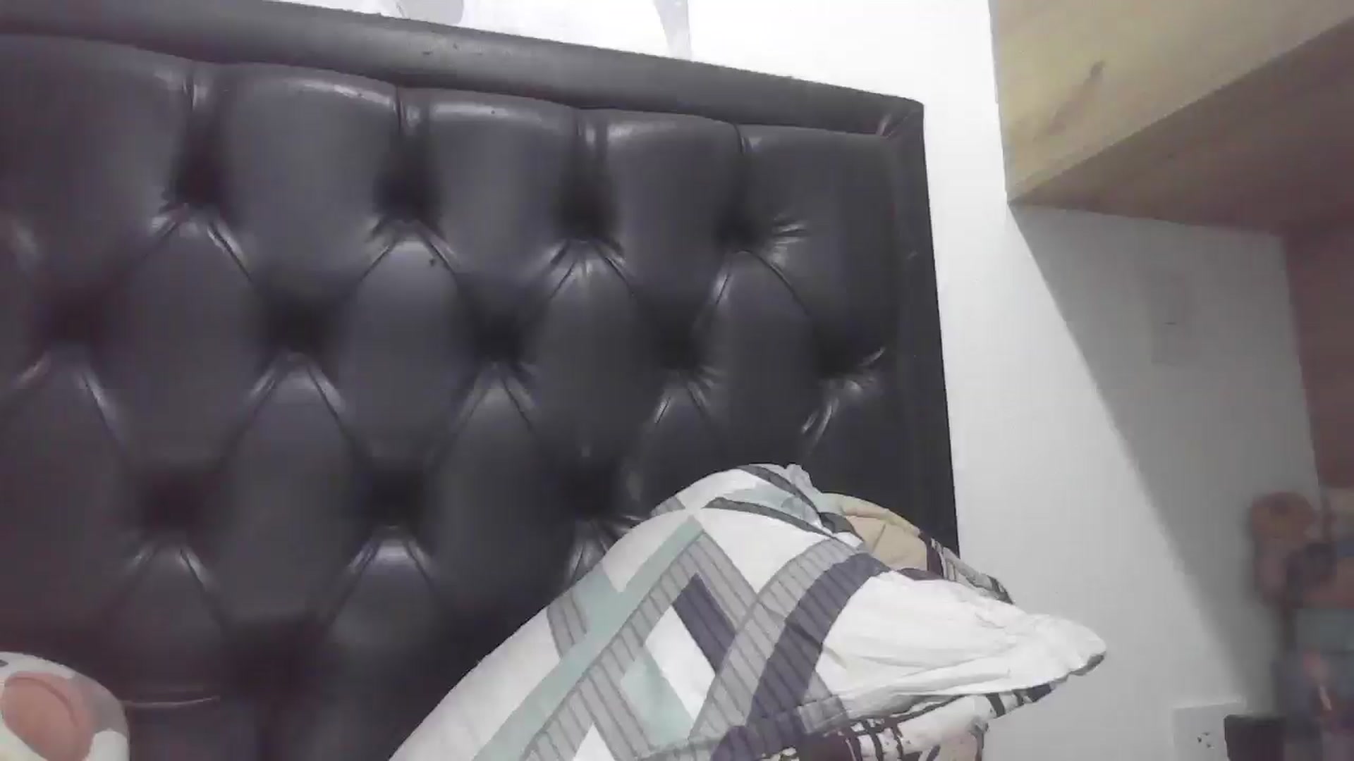 Gallery image thumbnail from nicollemiler's myfreecams stream on, 07/19/2024, 05:45 image 10 of 20
