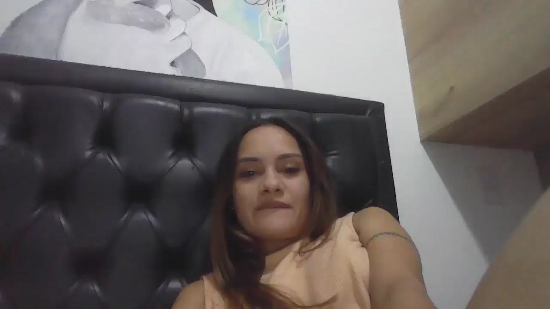 Gallery image thumbnail from nicollemiler's myfreecams stream on, 07/19/2024, 05:45 image 2 of 20