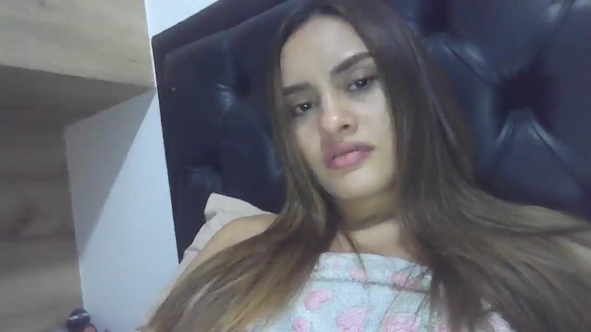 Gallery image thumbnail from nicollemiler's myfreecams stream on, 08/11/2024, 06:26 image 16 of 20