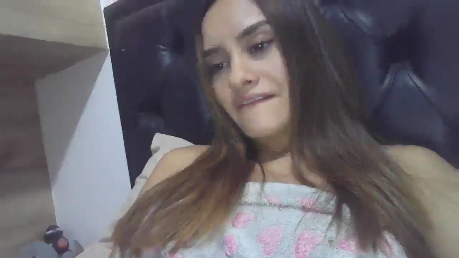 Gallery image thumbnail from nicollemiler's myfreecams stream on, 08/11/2024, 06:26 image 17 of 20