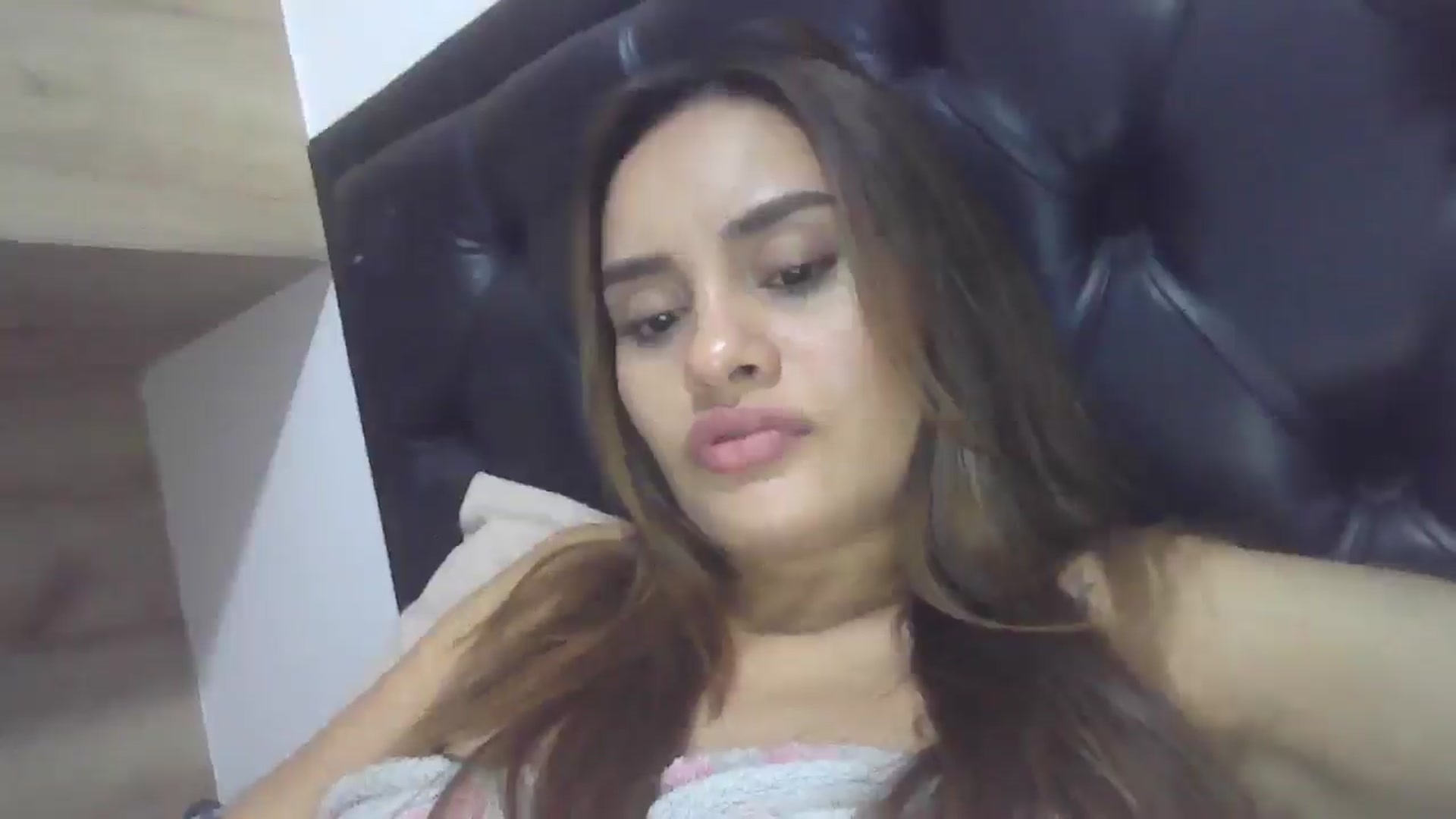 Gallery image thumbnail from nicollemiler's myfreecams stream on, 08/11/2024, 06:50 image 13 of 20