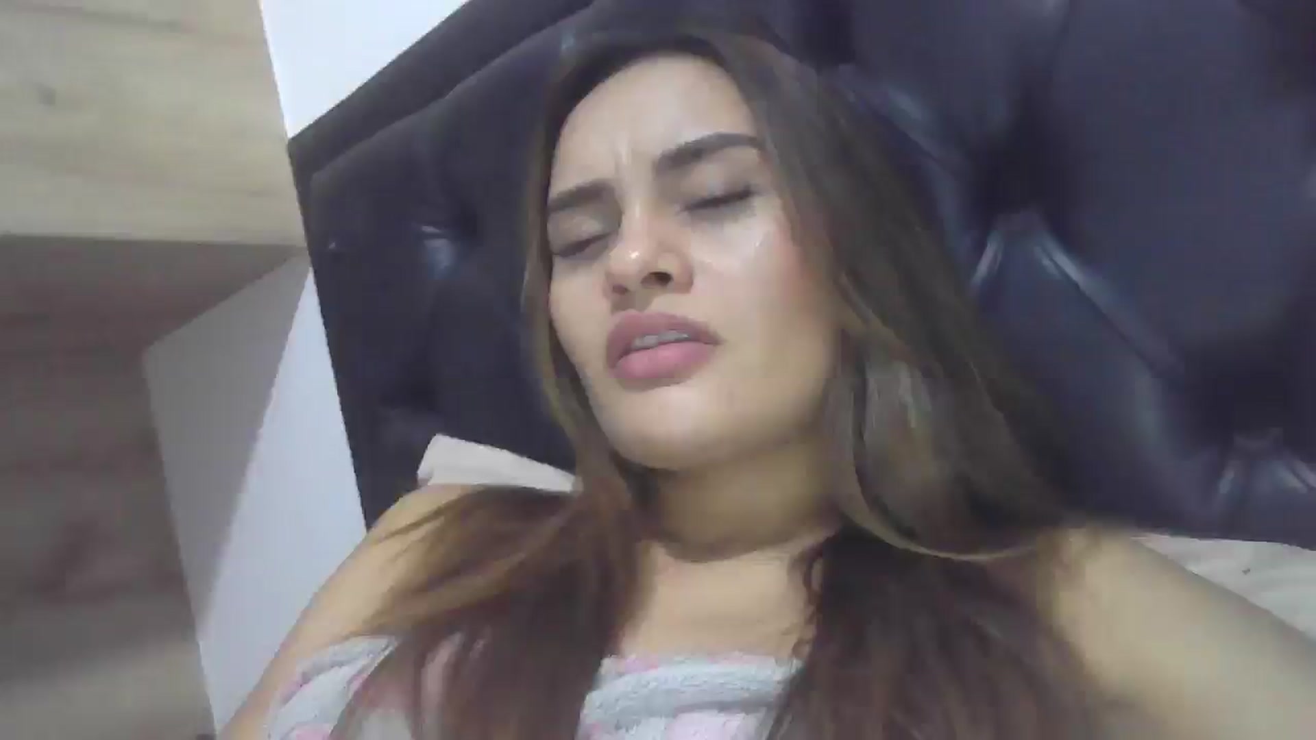 Gallery image thumbnail from nicollemiler's myfreecams stream on, 08/11/2024, 06:50 image 7 of 20