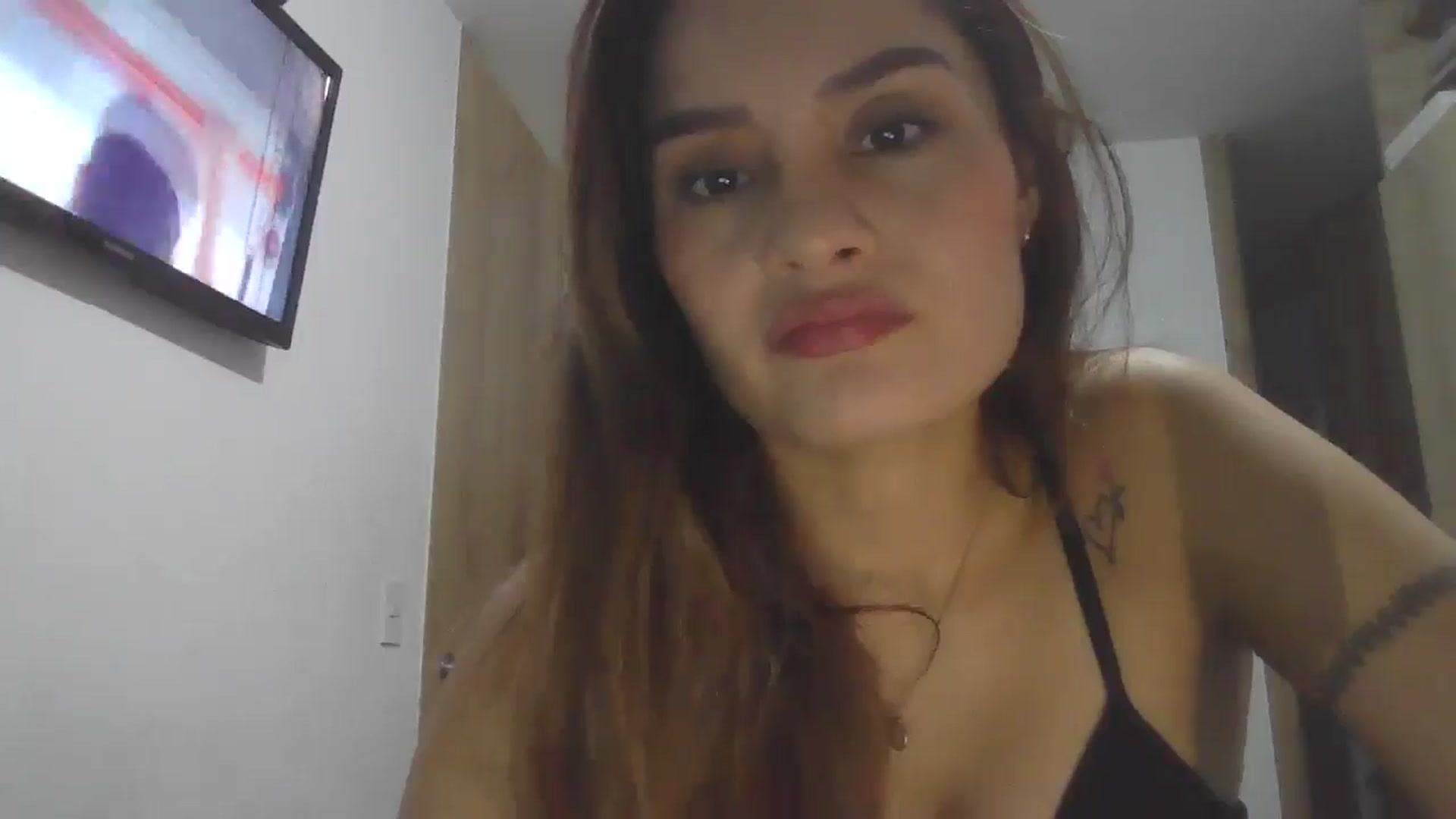 Gallery image thumbnail from nicollemiler's myfreecams stream on, 08/14/2024, 04:21 image 2 of 20