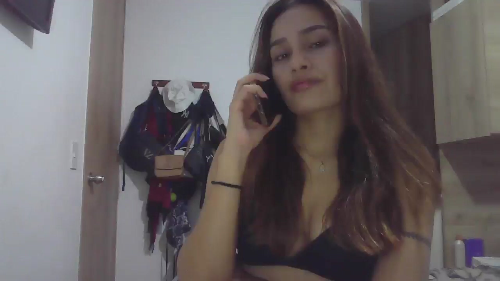 Gallery image thumbnail from nicollemiler's myfreecams stream on, 08/14/2024, 08:07 image 8 of 20