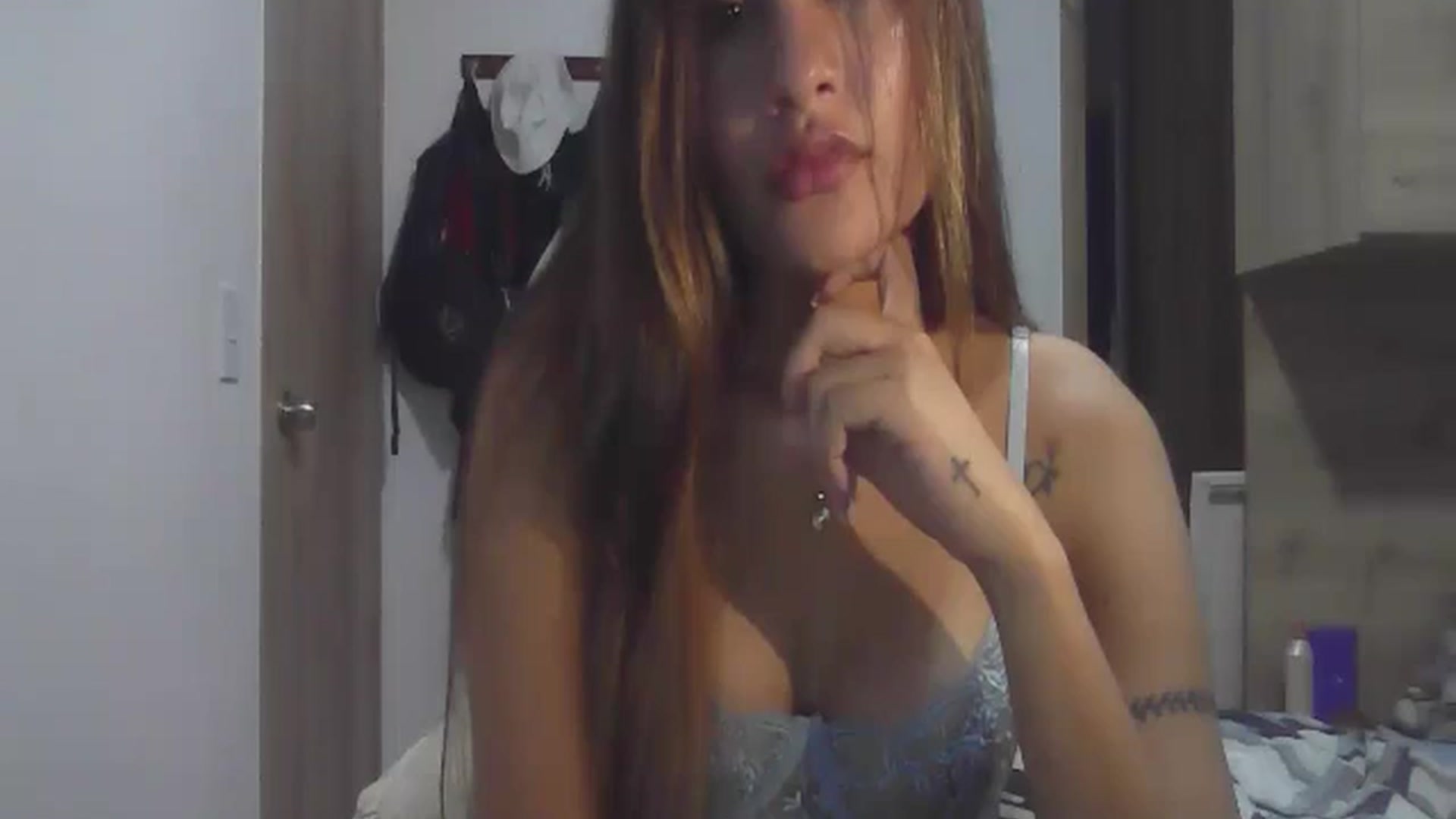 Gallery image thumbnail from nicollemiler's myfreecams stream on, 08/16/2024, 04:26 image 18 of 20