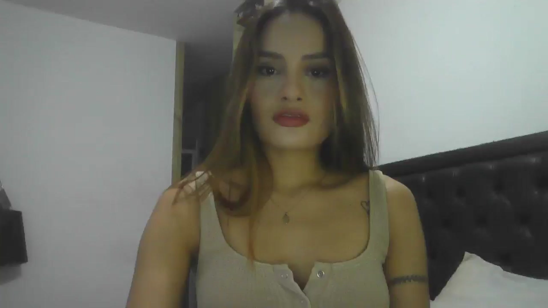 Gallery image thumbnail from nicollemiler's myfreecams stream on, 08/20/2024, 06:41 image 12 of 20