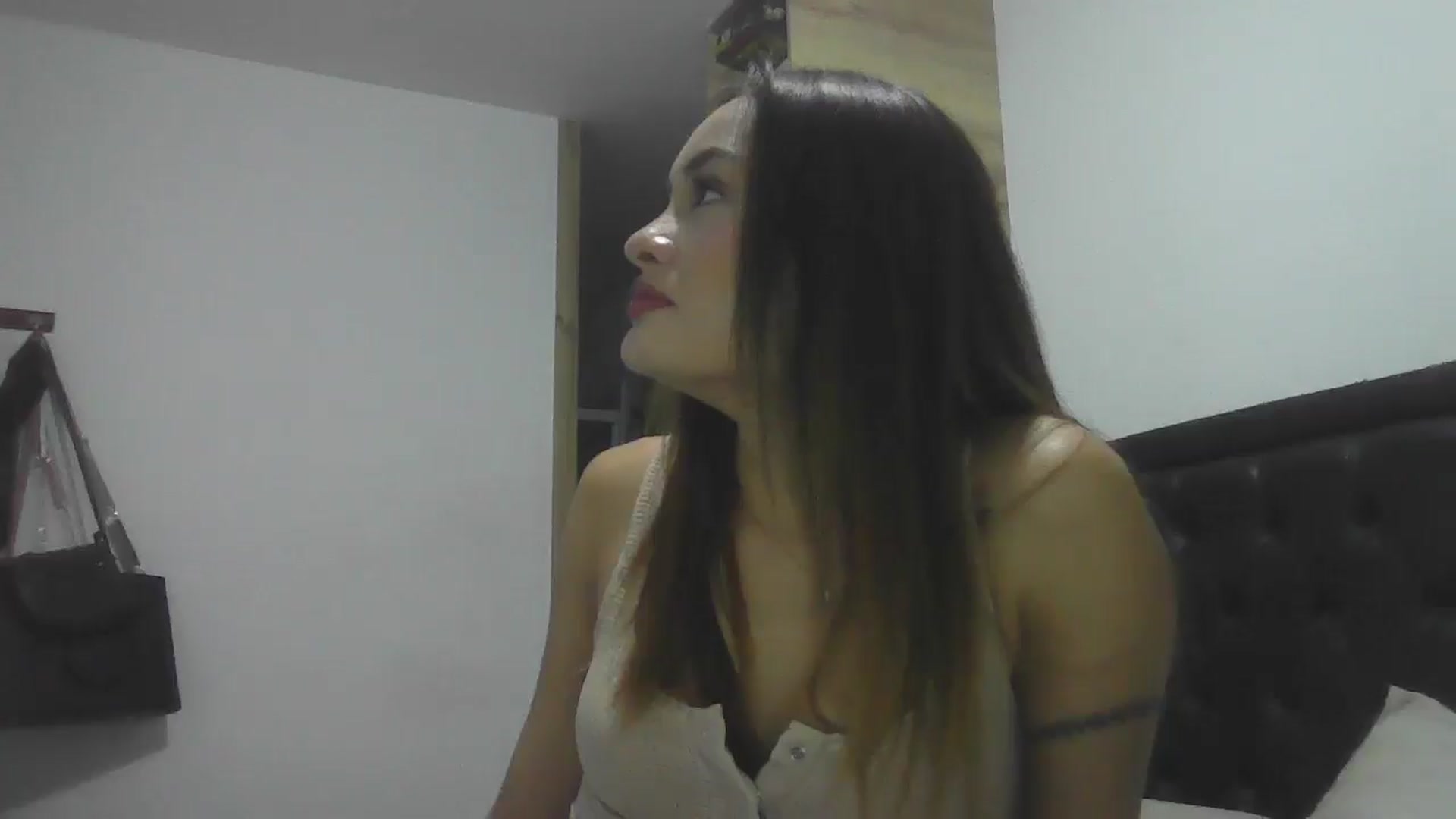 Gallery image thumbnail from nicollemiler's myfreecams stream on, 08/20/2024, 07:16 image 6 of 20