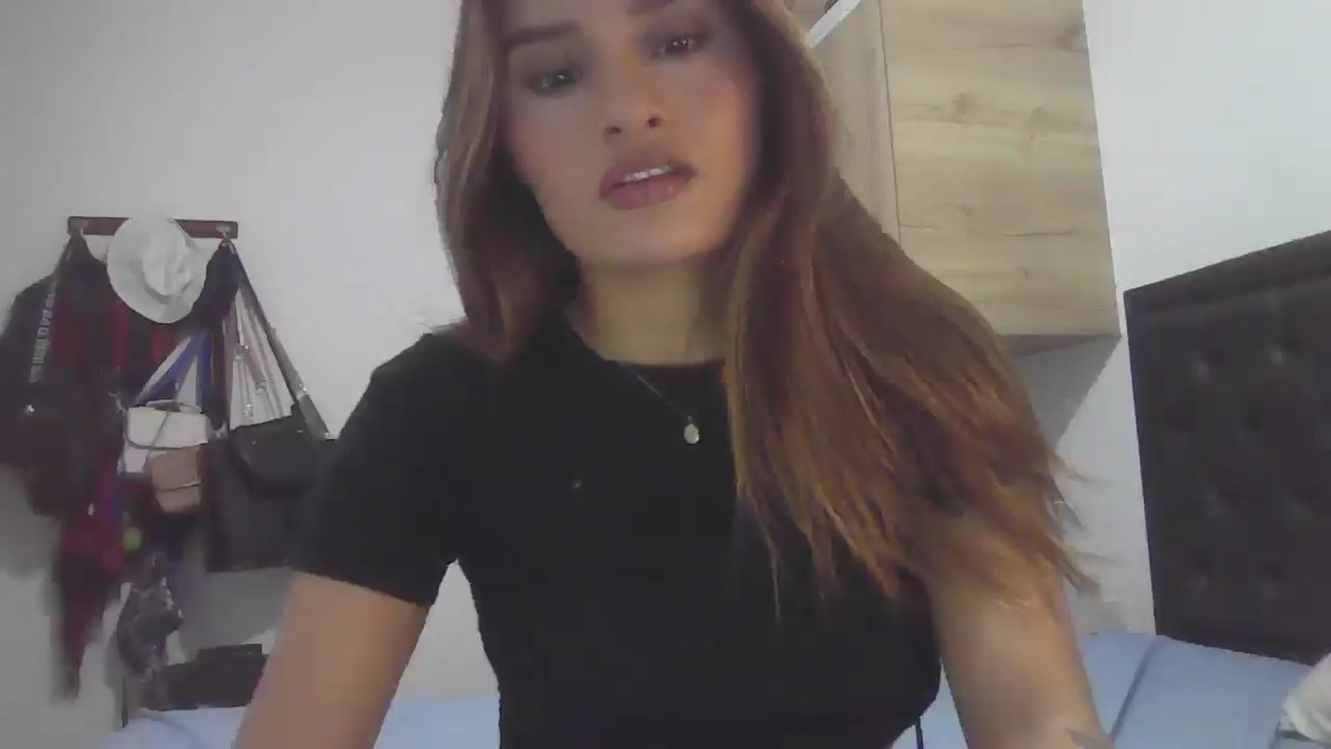 Gallery image thumbnail from nicollemiler's myfreecams stream on, 08/21/2024, 08:49 image 17 of 20