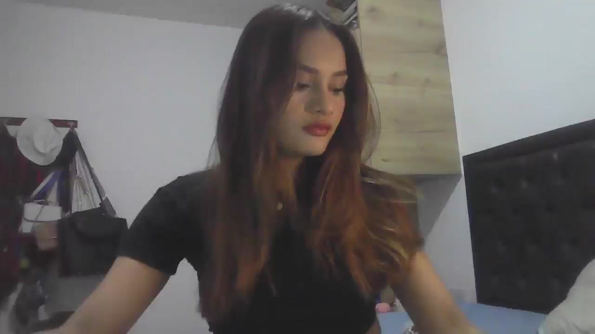 Gallery image thumbnail from nicollemiler's myfreecams stream on, 08/21/2024, 08:49 image 3 of 20