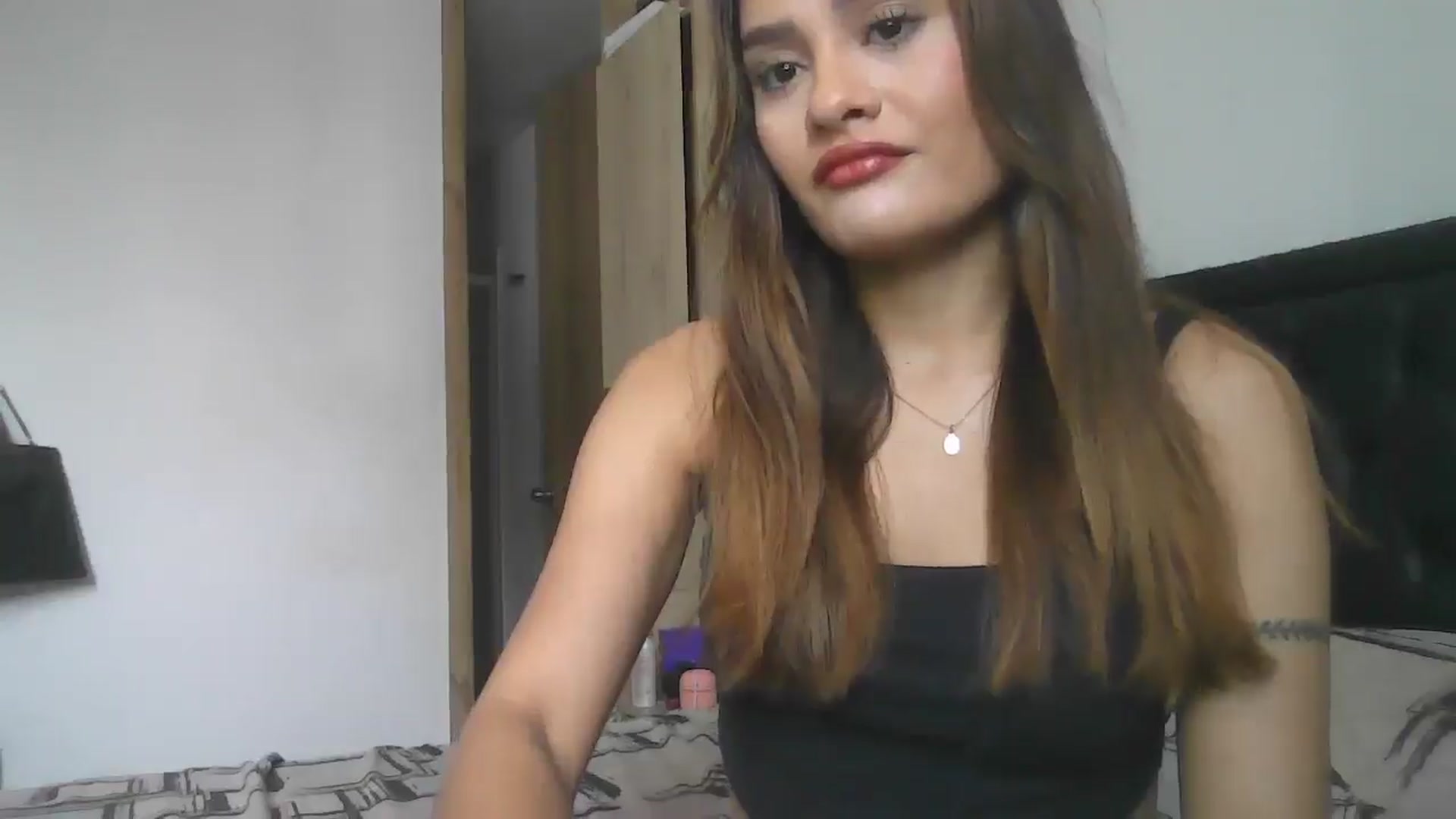 Gallery image thumbnail from nicollemiler's myfreecams stream on, 08/22/2024, 13:56 image 5 of 20
