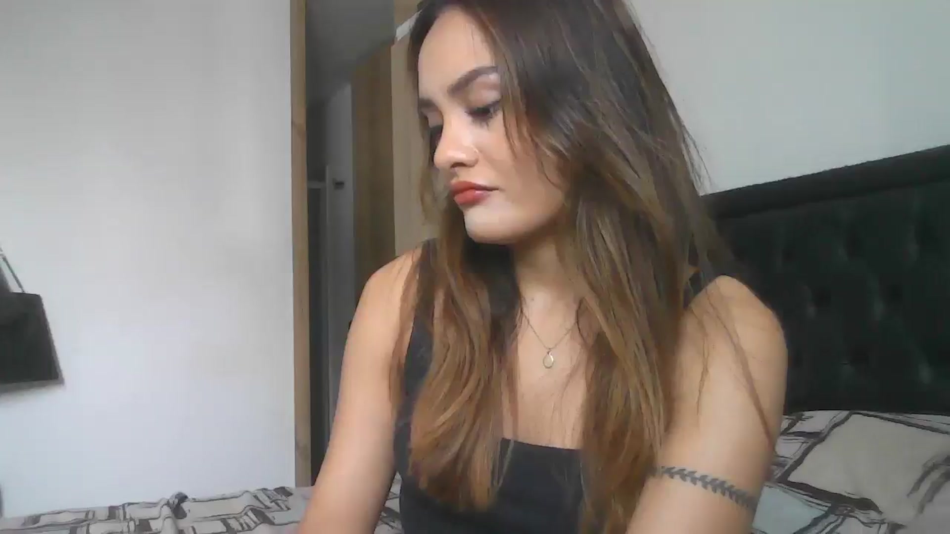 Gallery image thumbnail from nicollemiler's myfreecams stream on, 08/22/2024, 13:56 image 14 of 20
