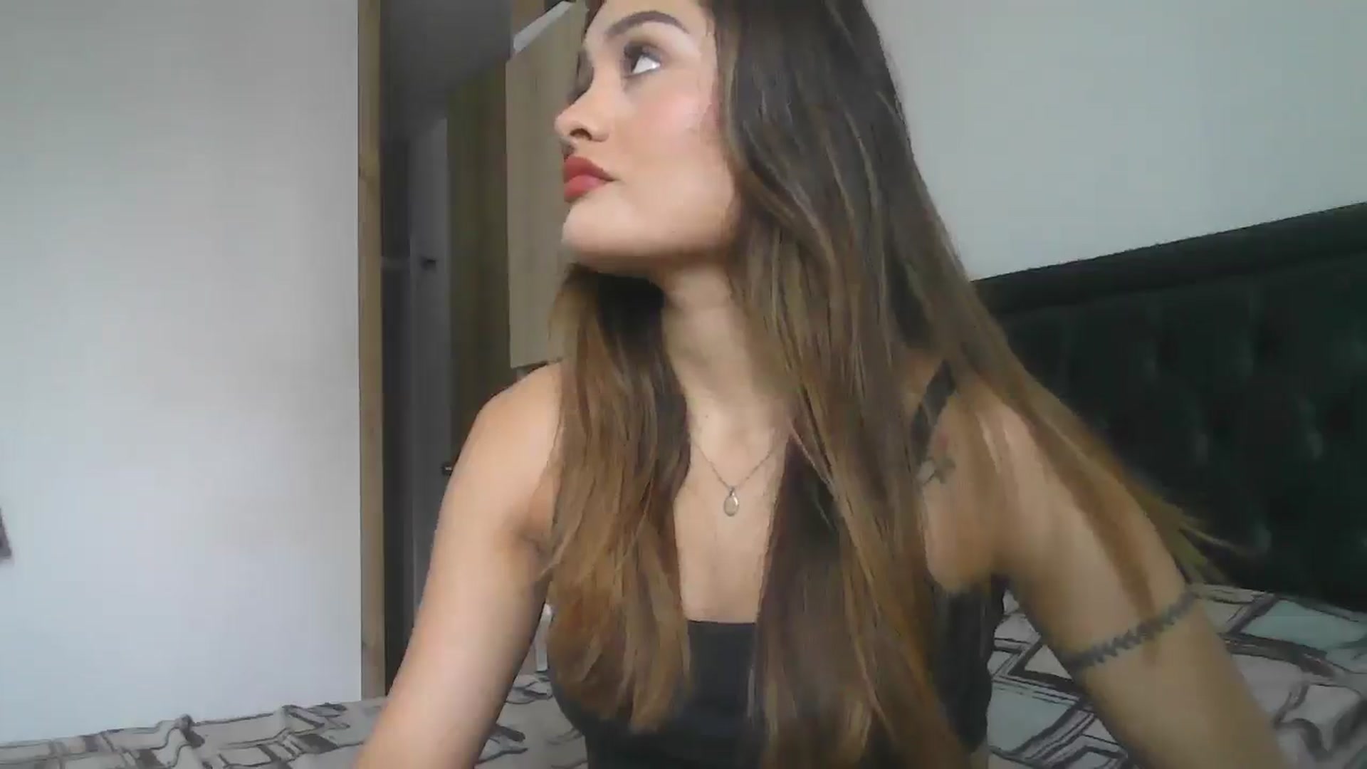 Gallery image thumbnail from nicollemiler's myfreecams stream on, 08/22/2024, 13:56 image 2 of 20