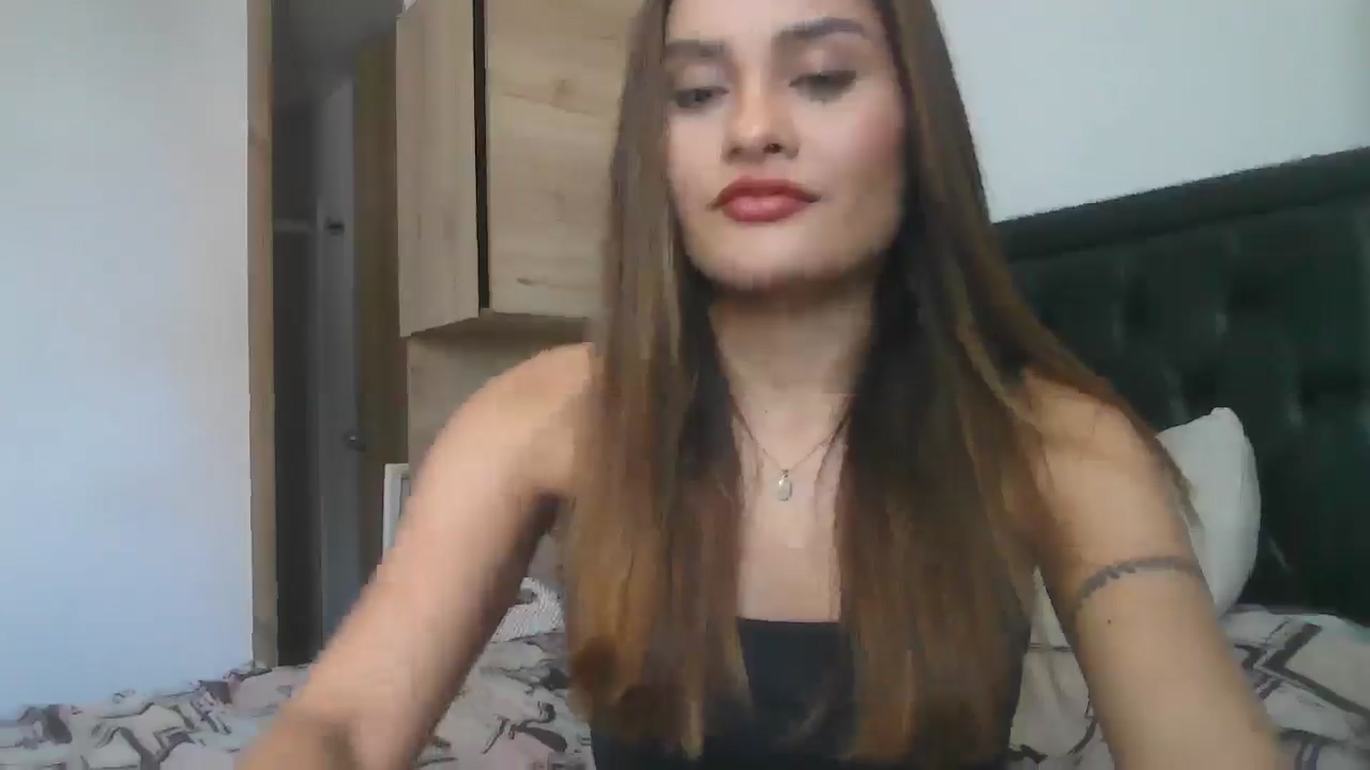 Gallery image thumbnail from nicollemiler's myfreecams stream on, 08/22/2024, 16:20 image 17 of 20