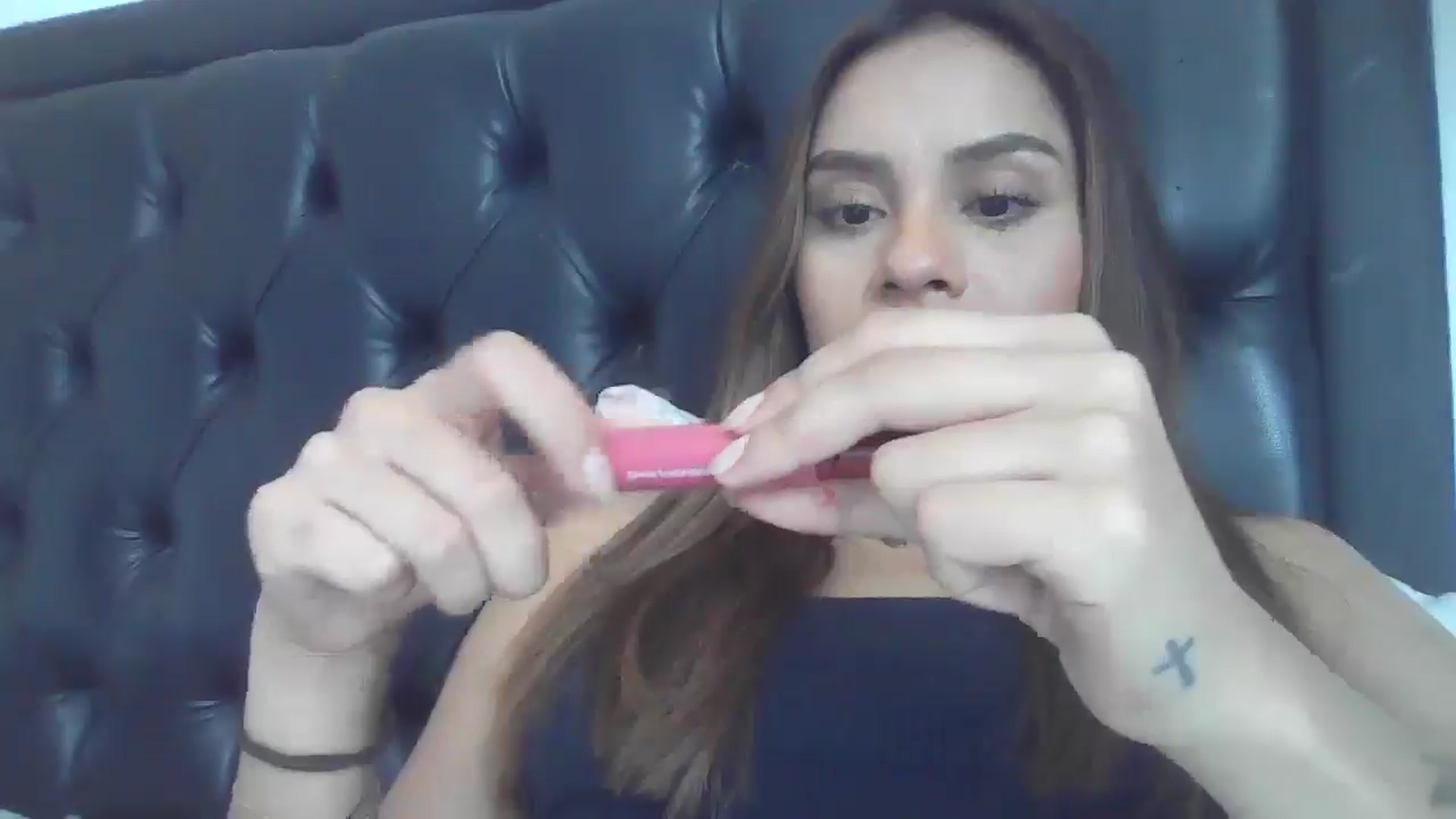 Gallery image thumbnail from nicollemiler's myfreecams stream on, 08/22/2024, 17:31 image 17 of 20
