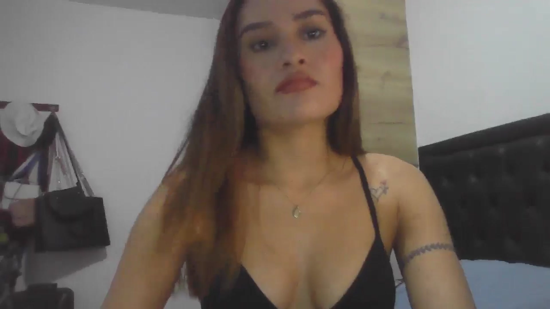 Gallery image thumbnail from nicollemiler's myfreecams stream on, 08/24/2024, 06:16 image 17 of 20