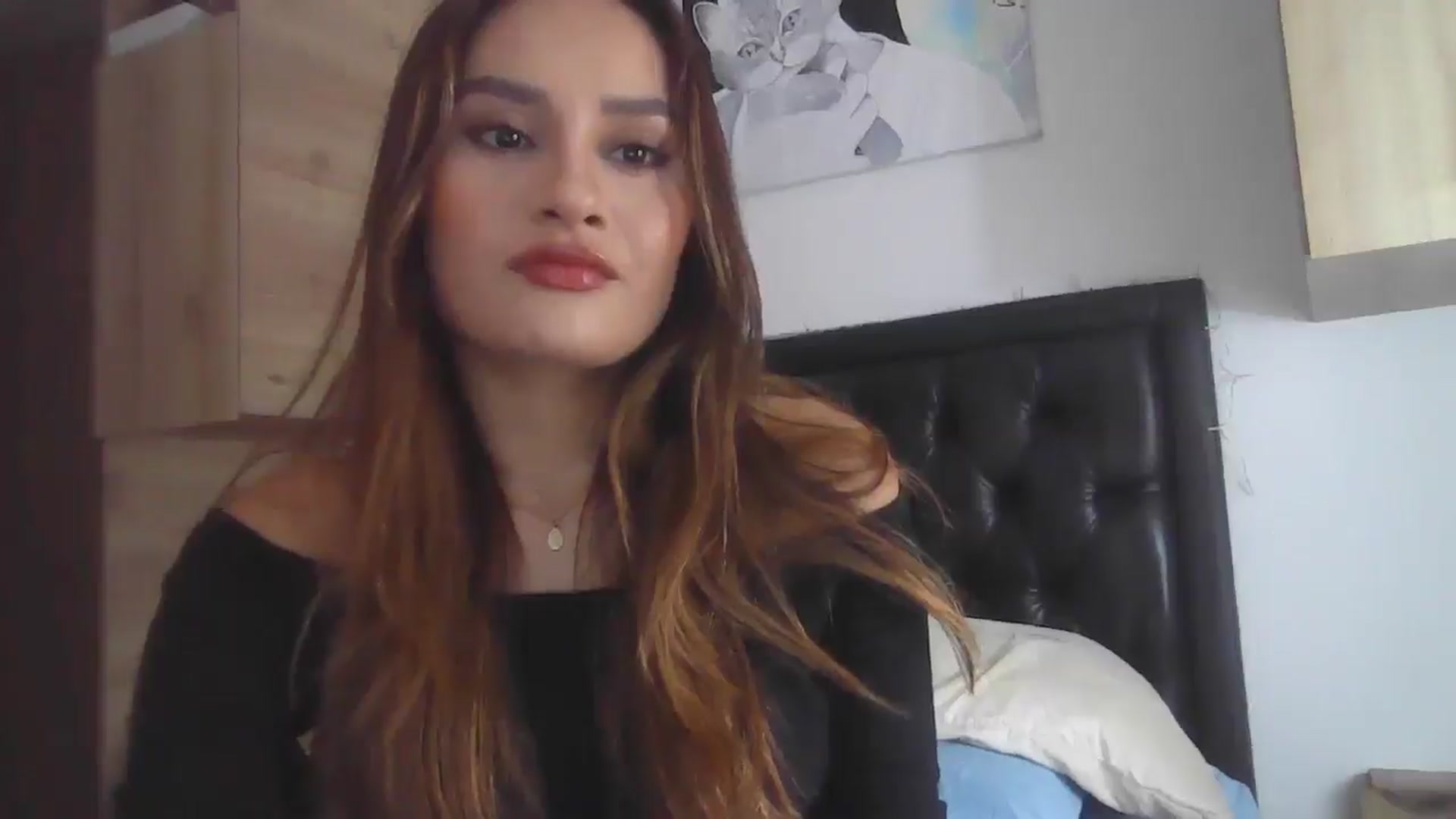 Gallery image thumbnail from nicollemiler's myfreecams stream on, 08/27/2024, 07:27 image 14 of 20