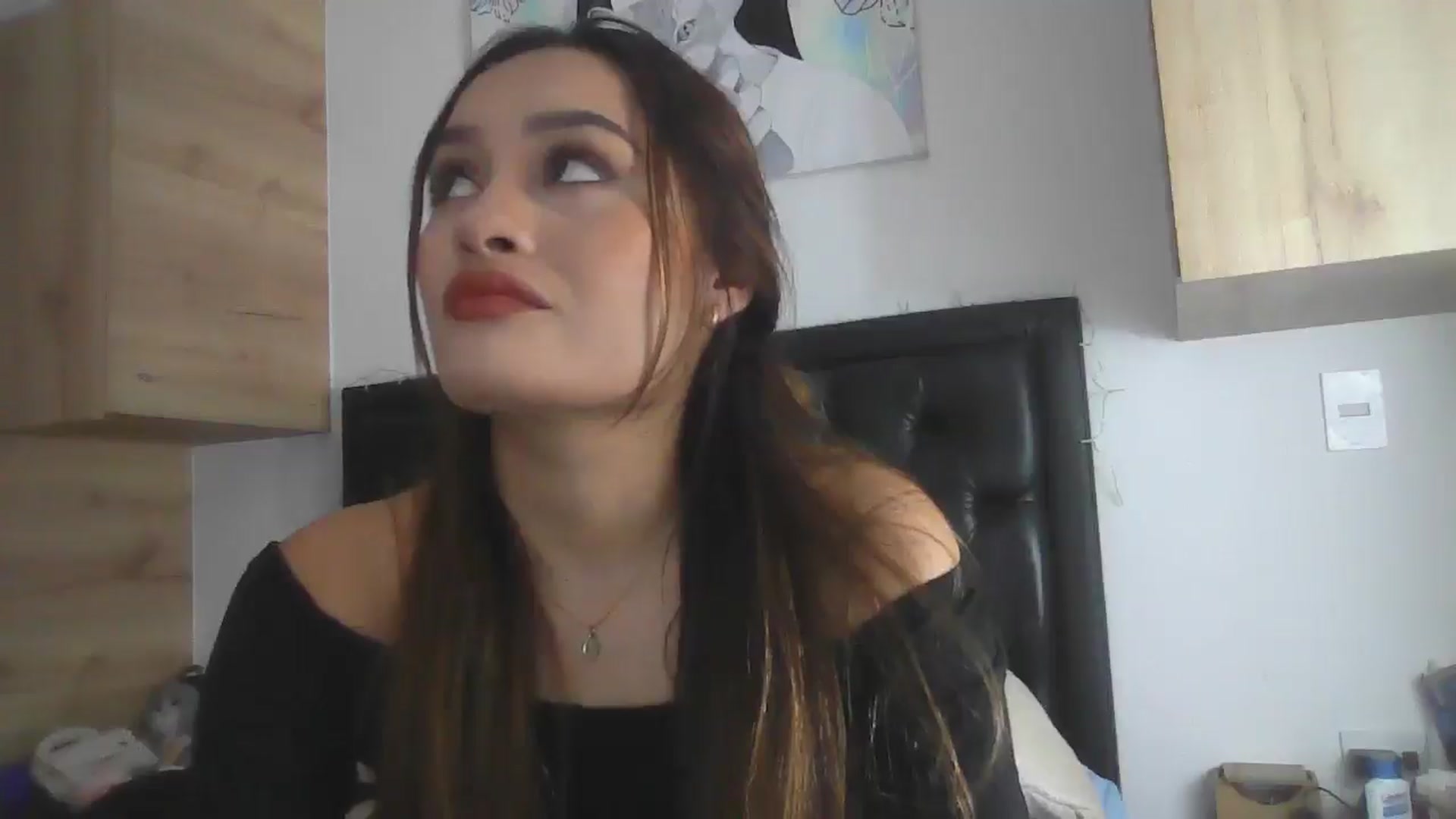 Gallery image thumbnail from nicollemiler's myfreecams stream on, 08/27/2024, 07:27 image 3 of 20