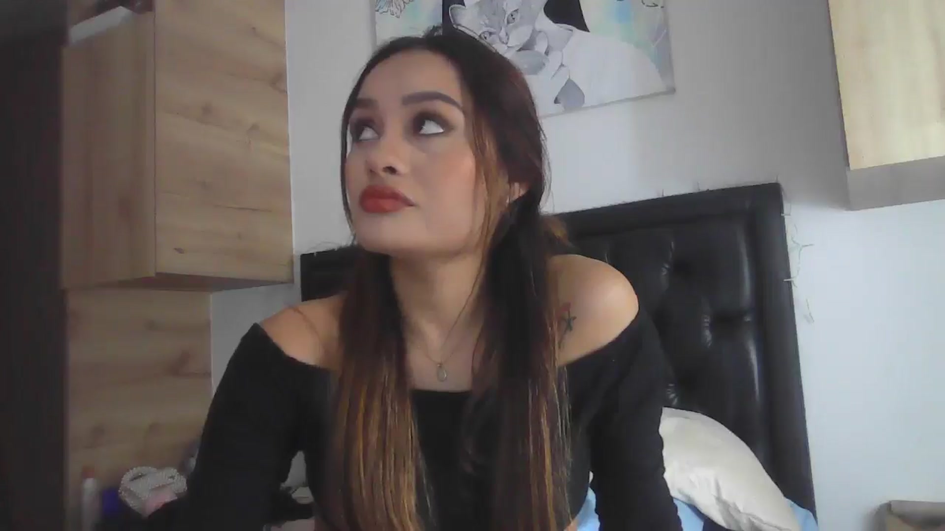 Gallery image thumbnail from nicollemiler's myfreecams stream on, 08/27/2024, 07:27 image 6 of 20